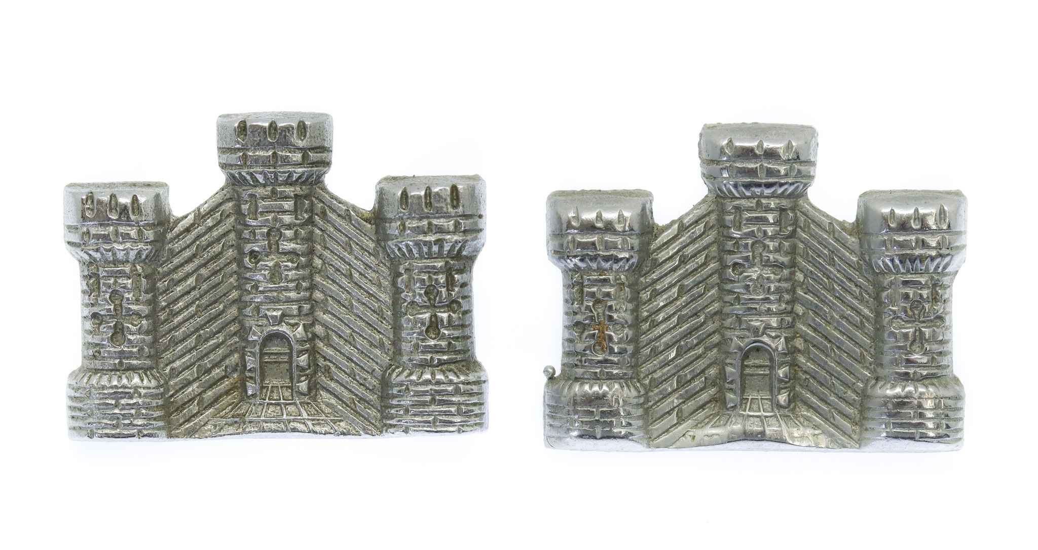 Pair of Exeter City Police Collar Badges