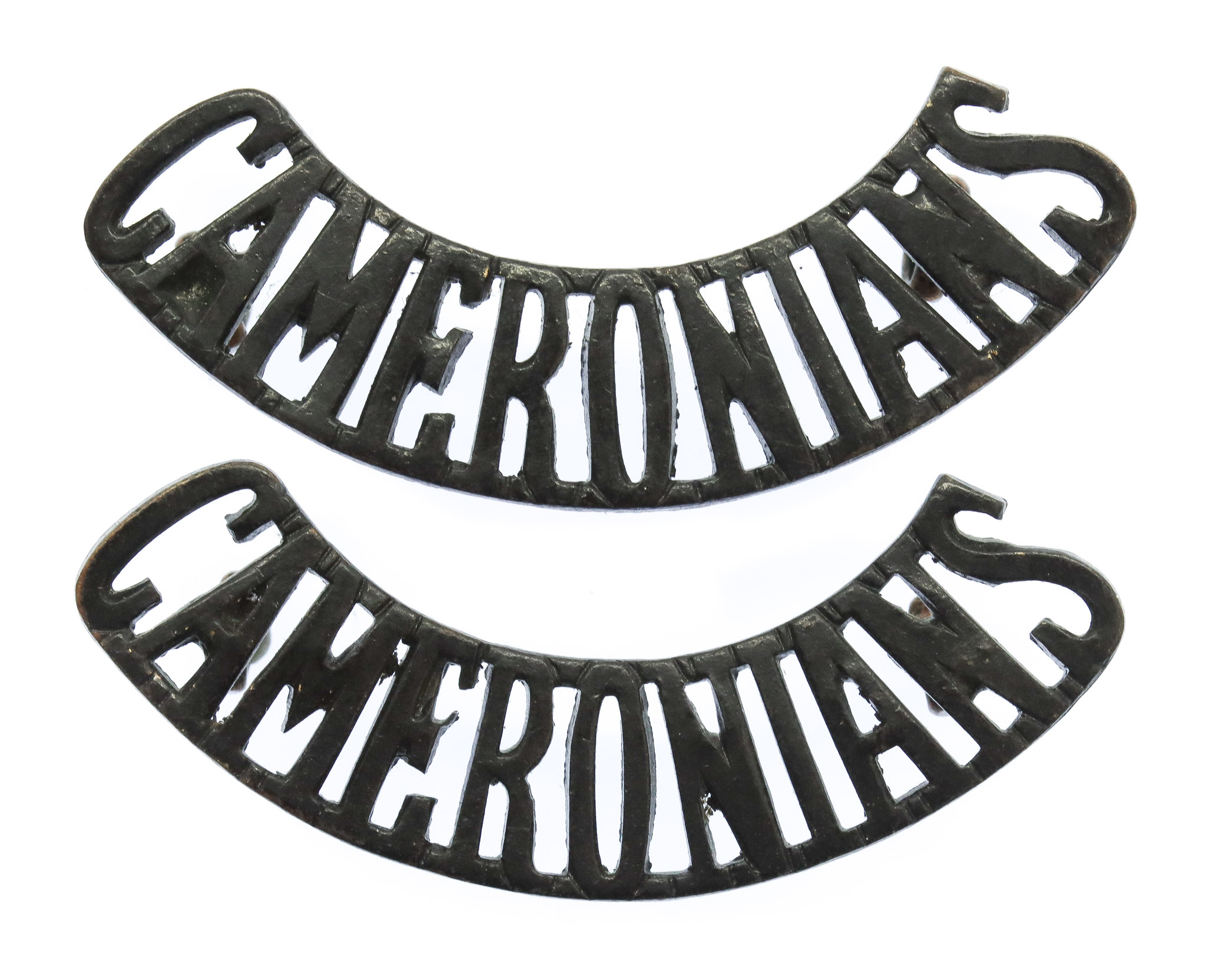 Pair of Cameronians (Scottish Rifles) (CAMERONIANS) Shoulder Titles