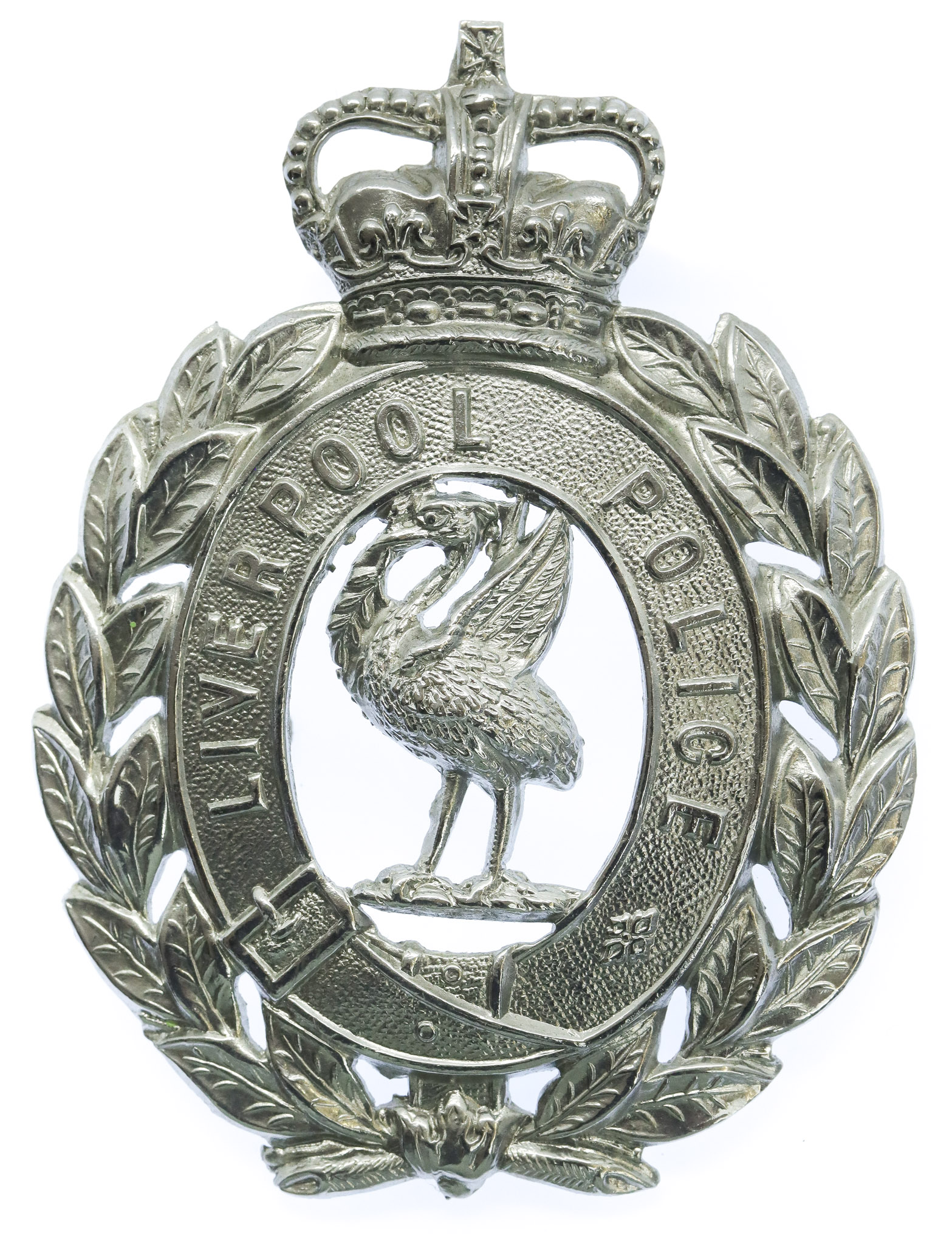 Liverpool City Police Wreath Helmet Plate - Queen's Crown