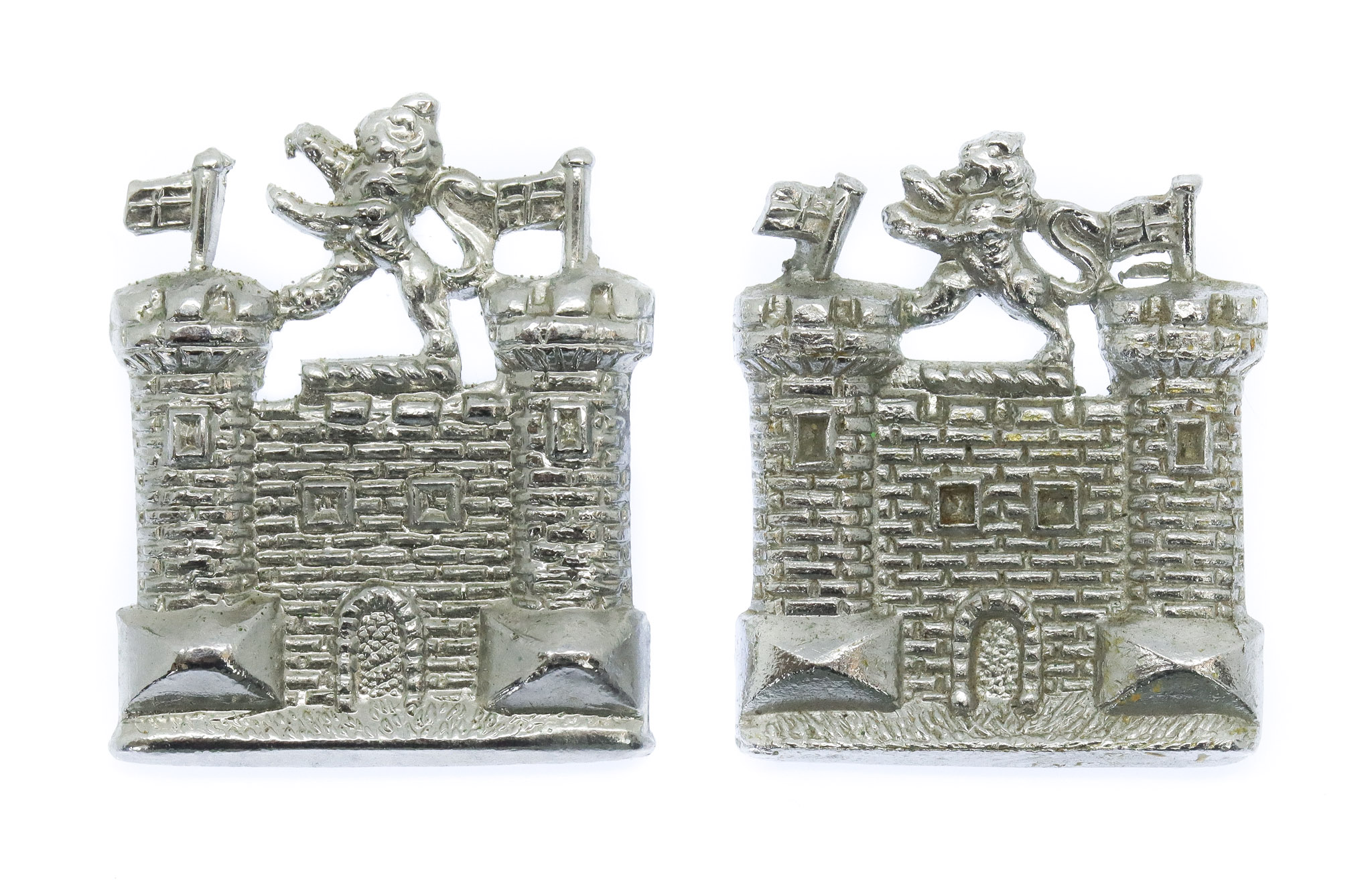 Pair of Suffolk Constabulary Collar Badges