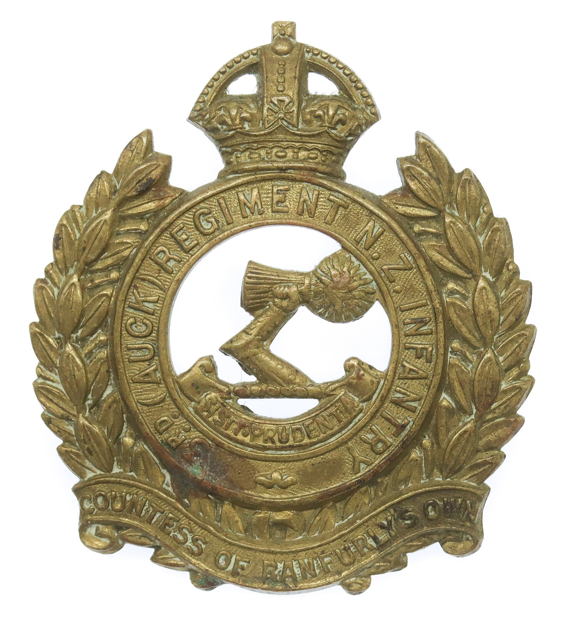3rd Auckland Regiment New Zealand Infantry Cap Badge - King's Crown