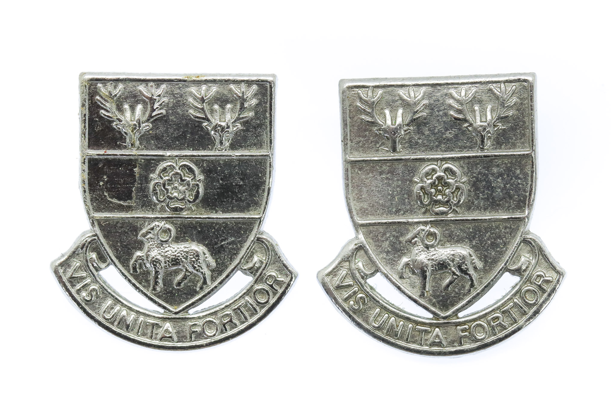 Pair of Derbyshire Constabulary Collar Badges