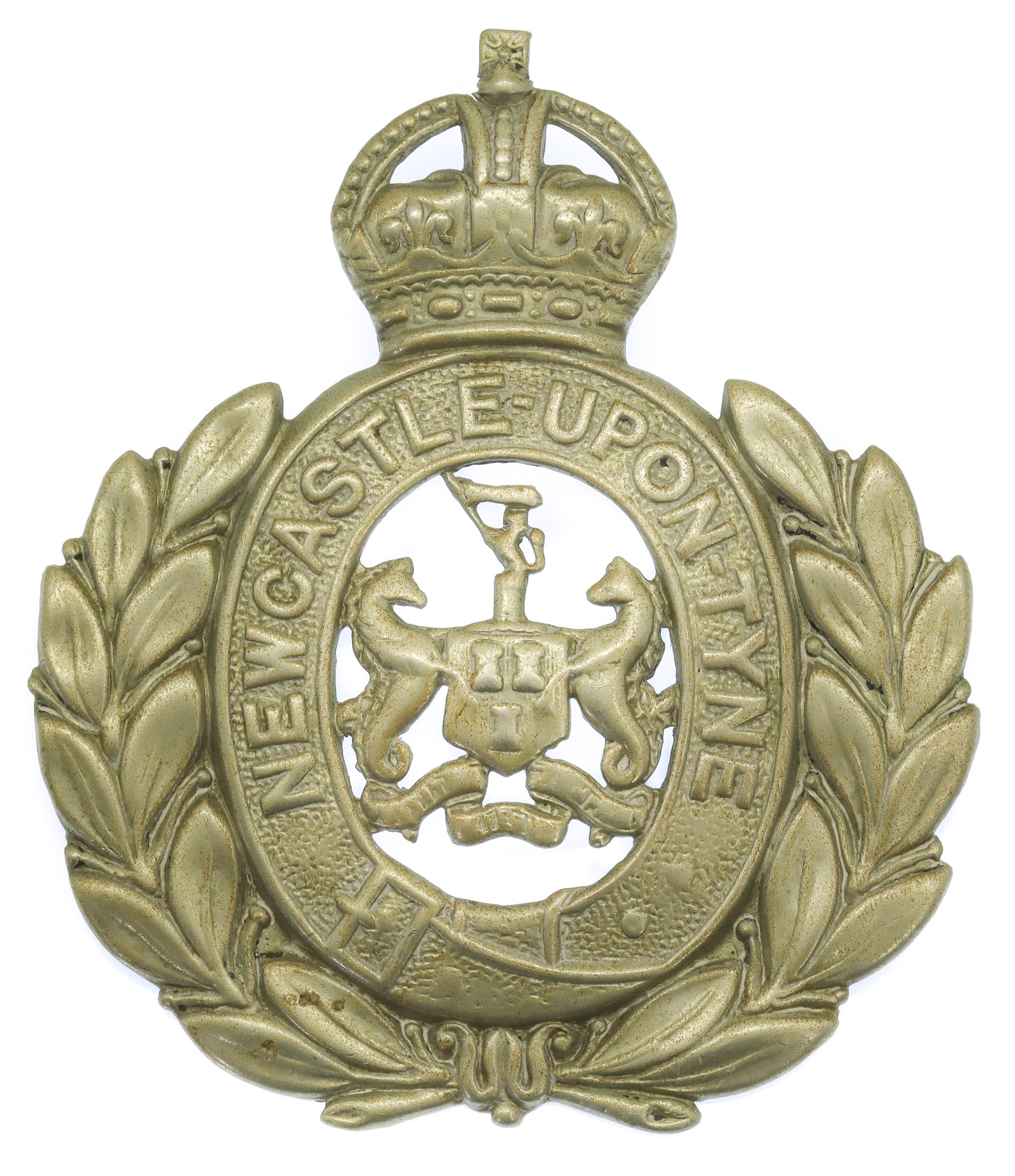 Newcastle -Upon- Tyne City Police Wreath Helmet Plate - King's Crown