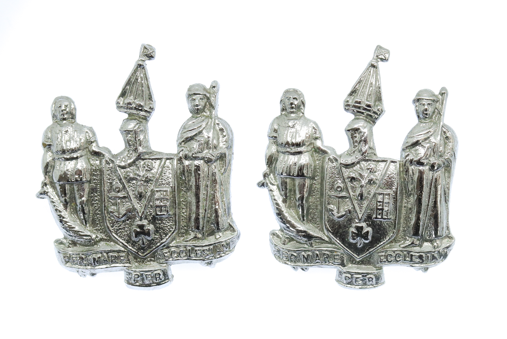 Pair of Southend-on-Sea Constabulary Collar Badges
