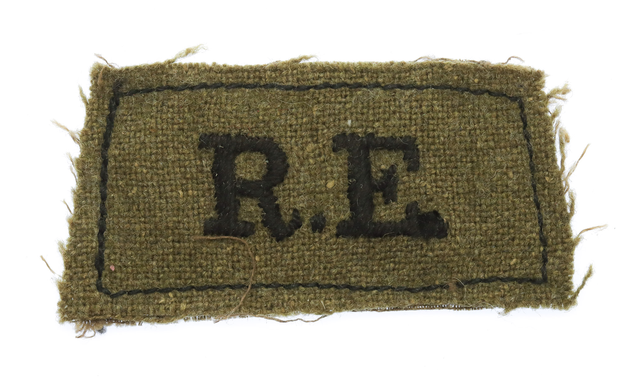 Royal Engineers (R.E.) WW2 Cloth Slip On Shoulder Title
