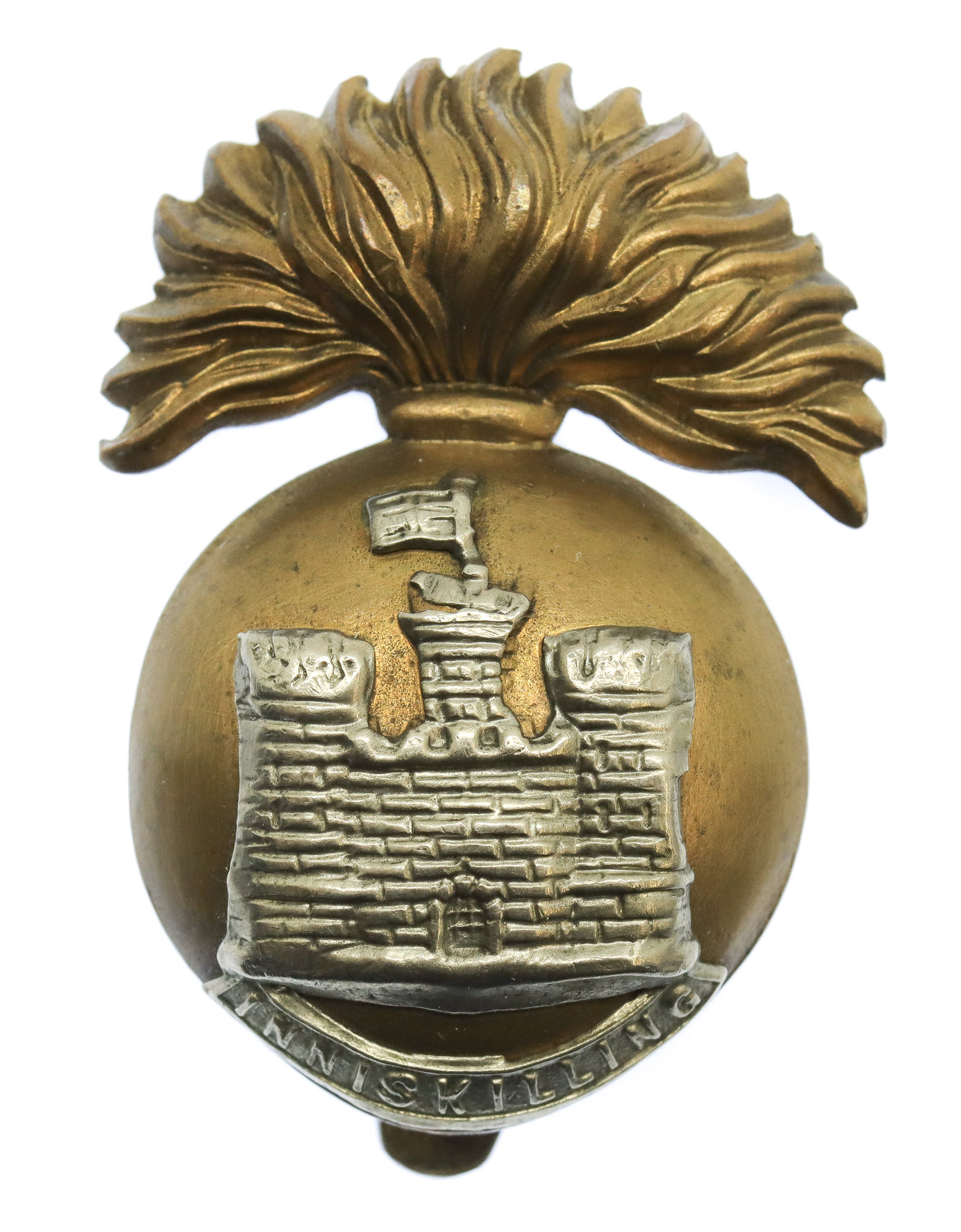 Royal Inniskilling Fusiliers Cap Badge (Flag Left)