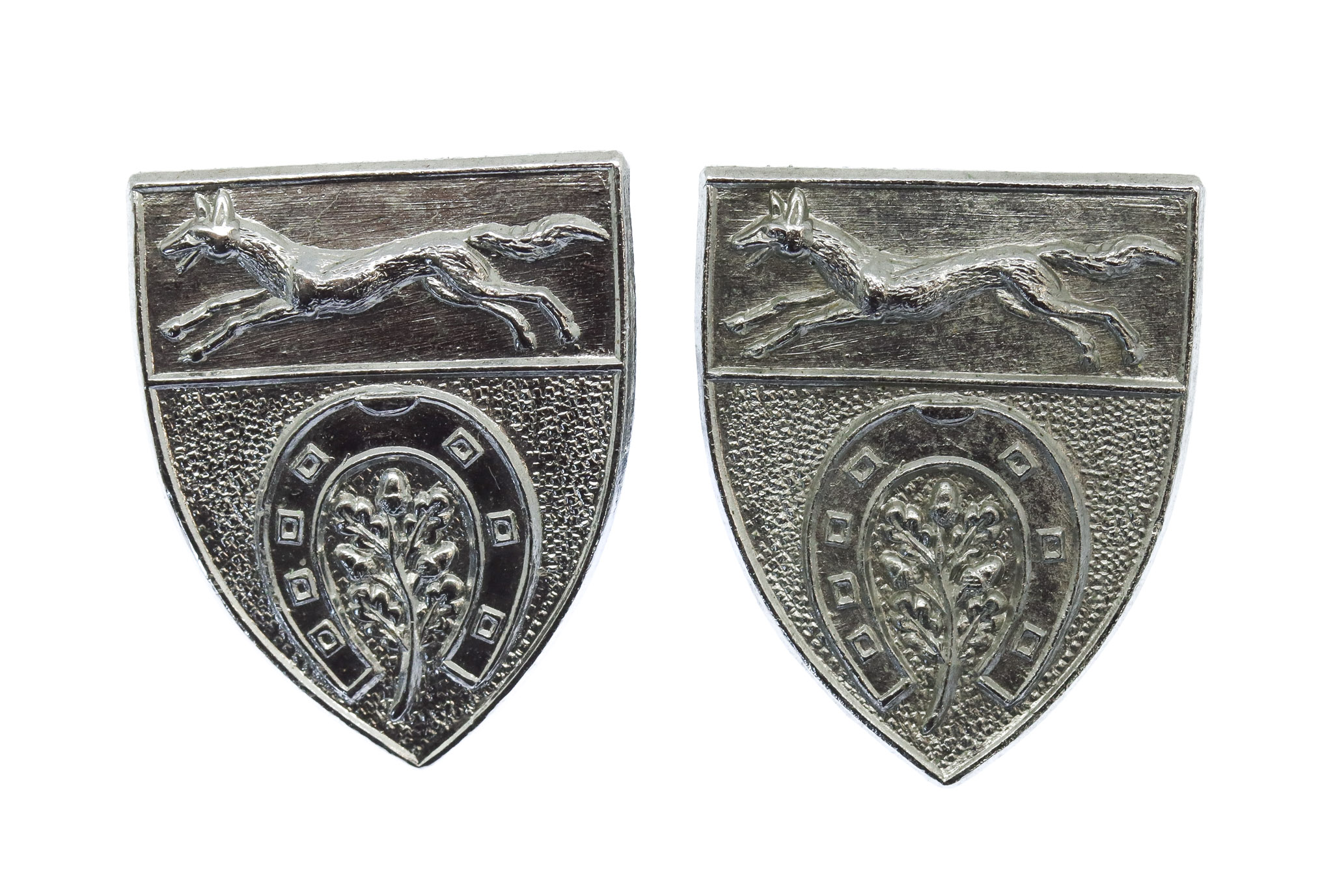 Pair of Leicestershire & Rutland Constabulary Collar Badges