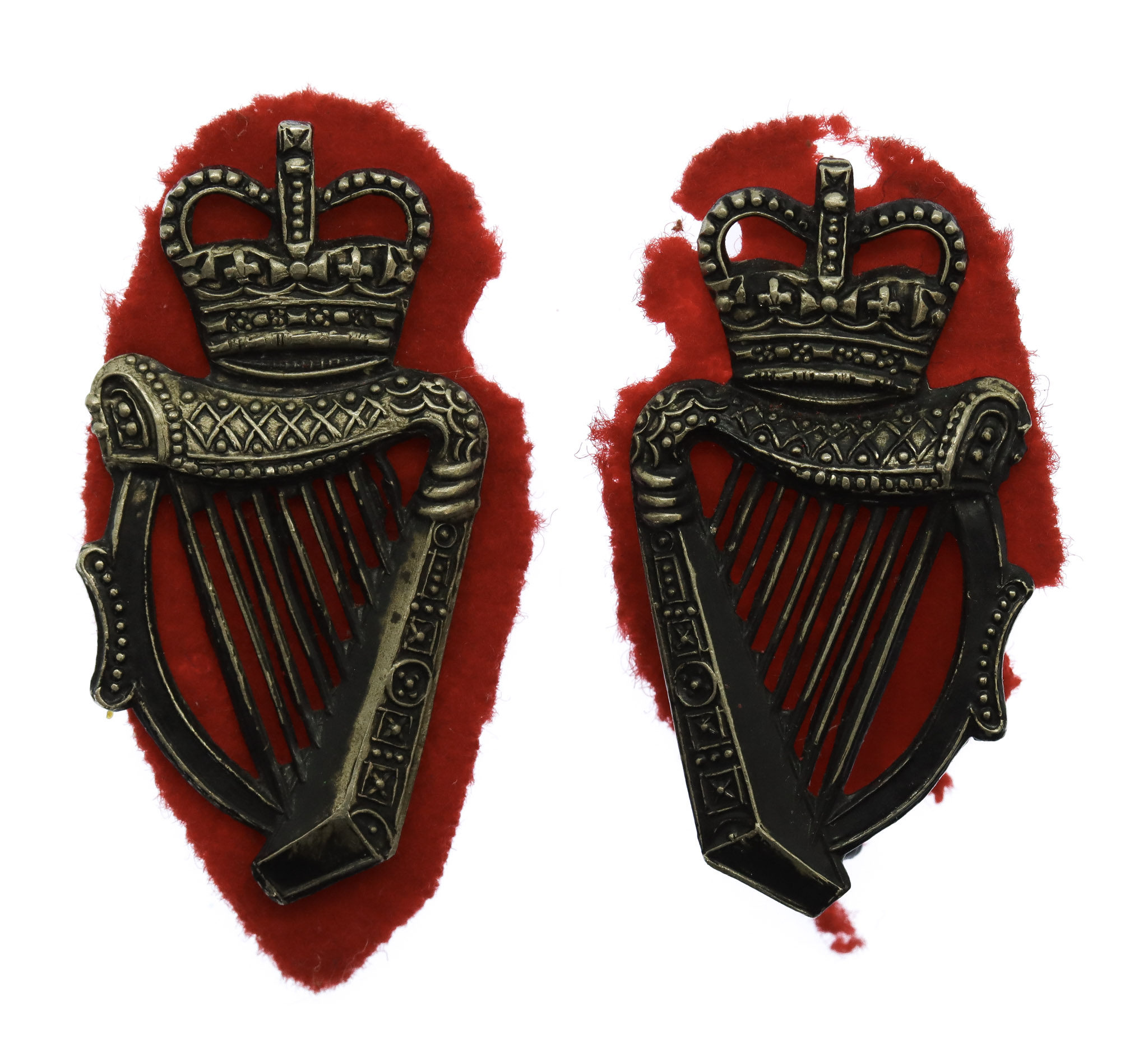Pair of Royal Ulster Constabulary (R.U.C.) Collar Badges - Queen's Crown
