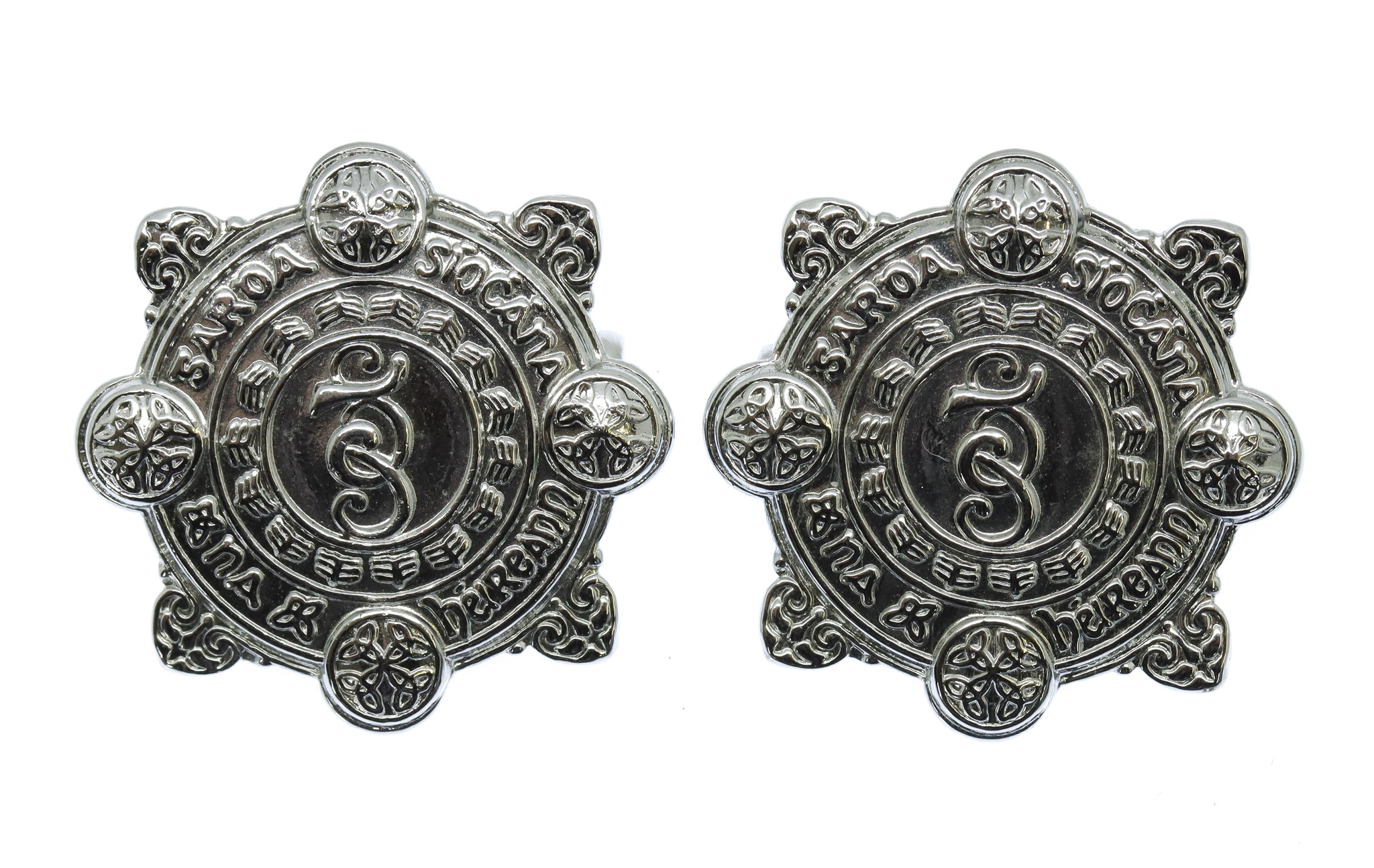 Pair of Garda Siochana (Irish Police) Chrome Collar Badges