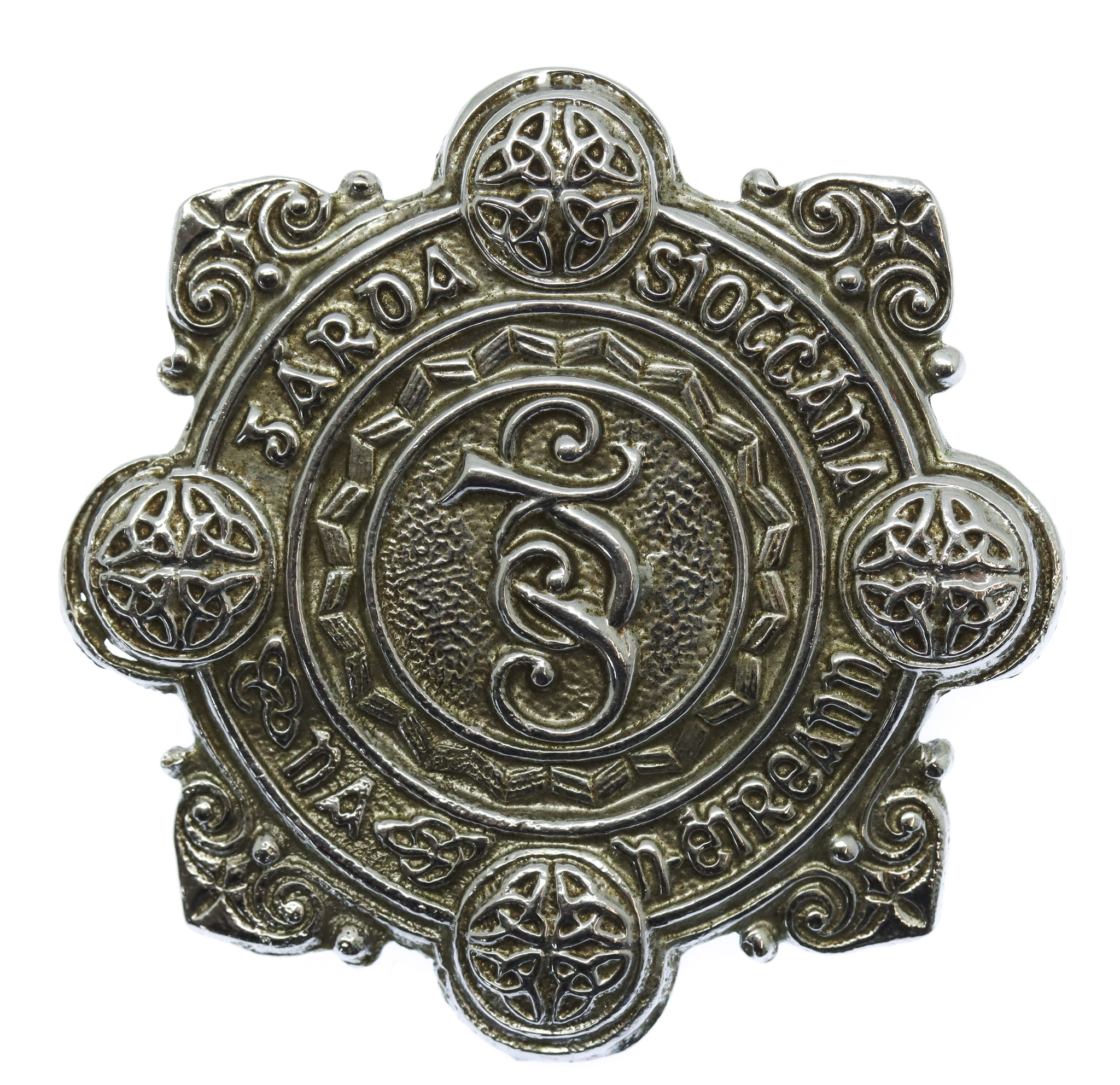 Garda Siochana (Irish Police) Chrome Cap Badge