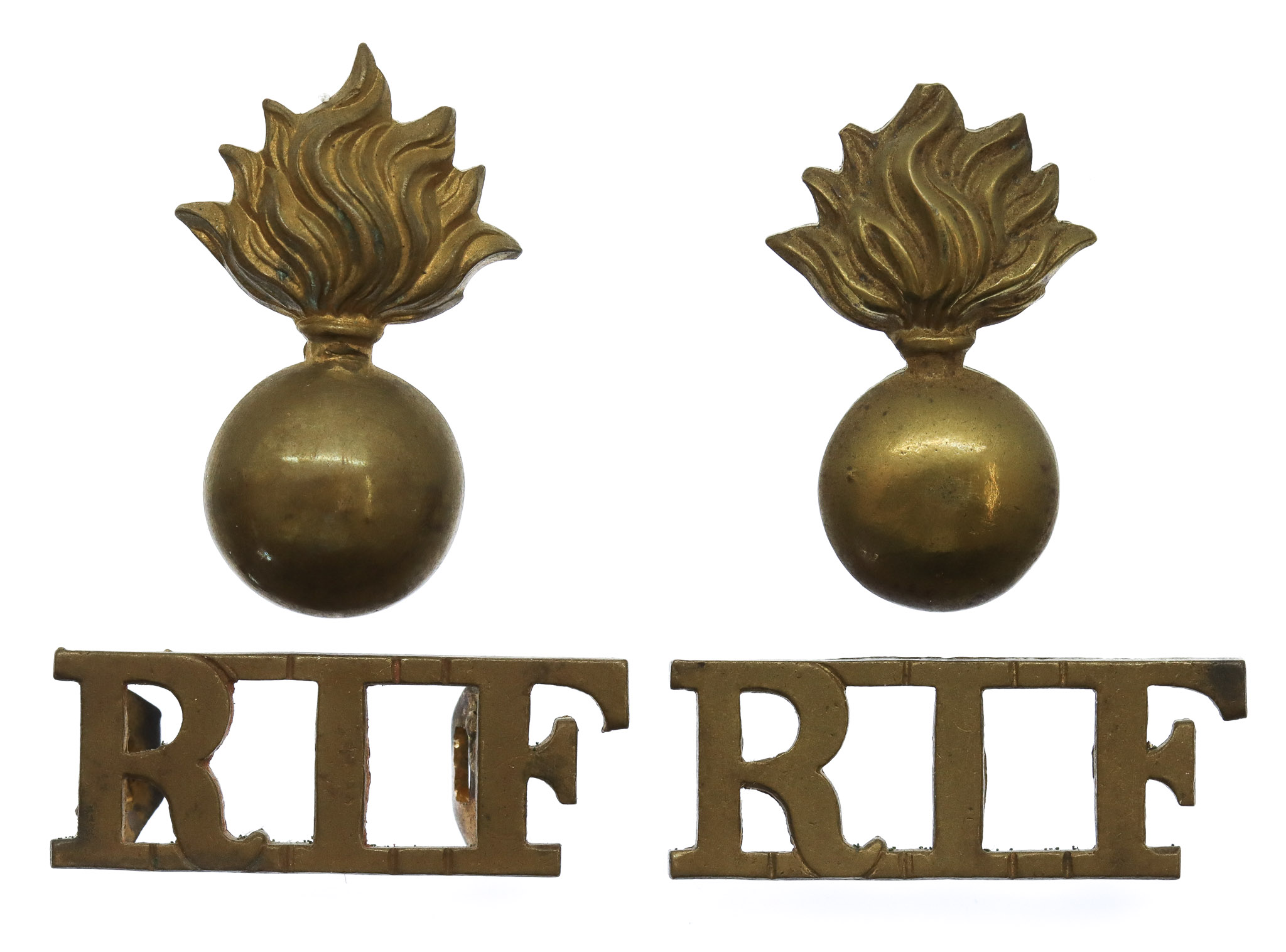Pair of Royal Irish Fusiliers (Grenade/R.I.F.) Shoulder Titles