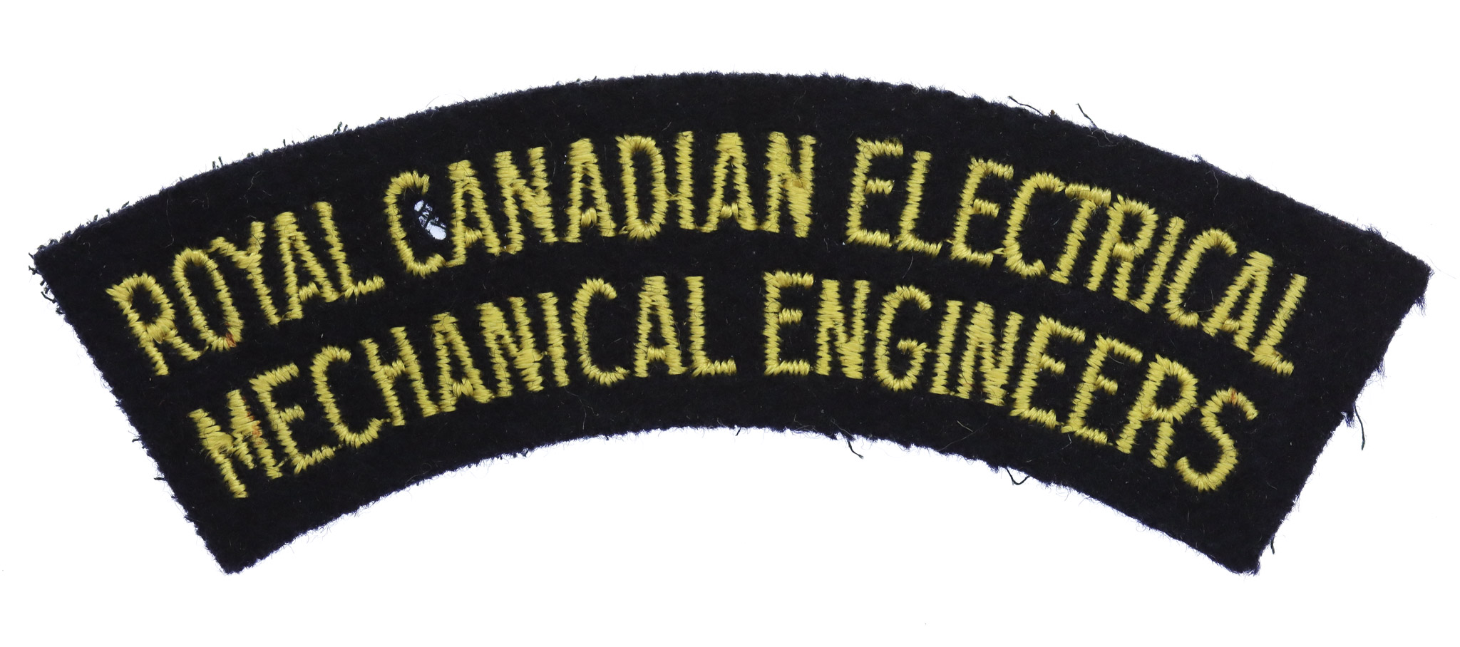 Royal Canadian Electrical & Mechanical Engineers (ROYAL CANADIAN ELECTRICAL/MECHANICAL ENGINEERS) Cloth Shoulder Title