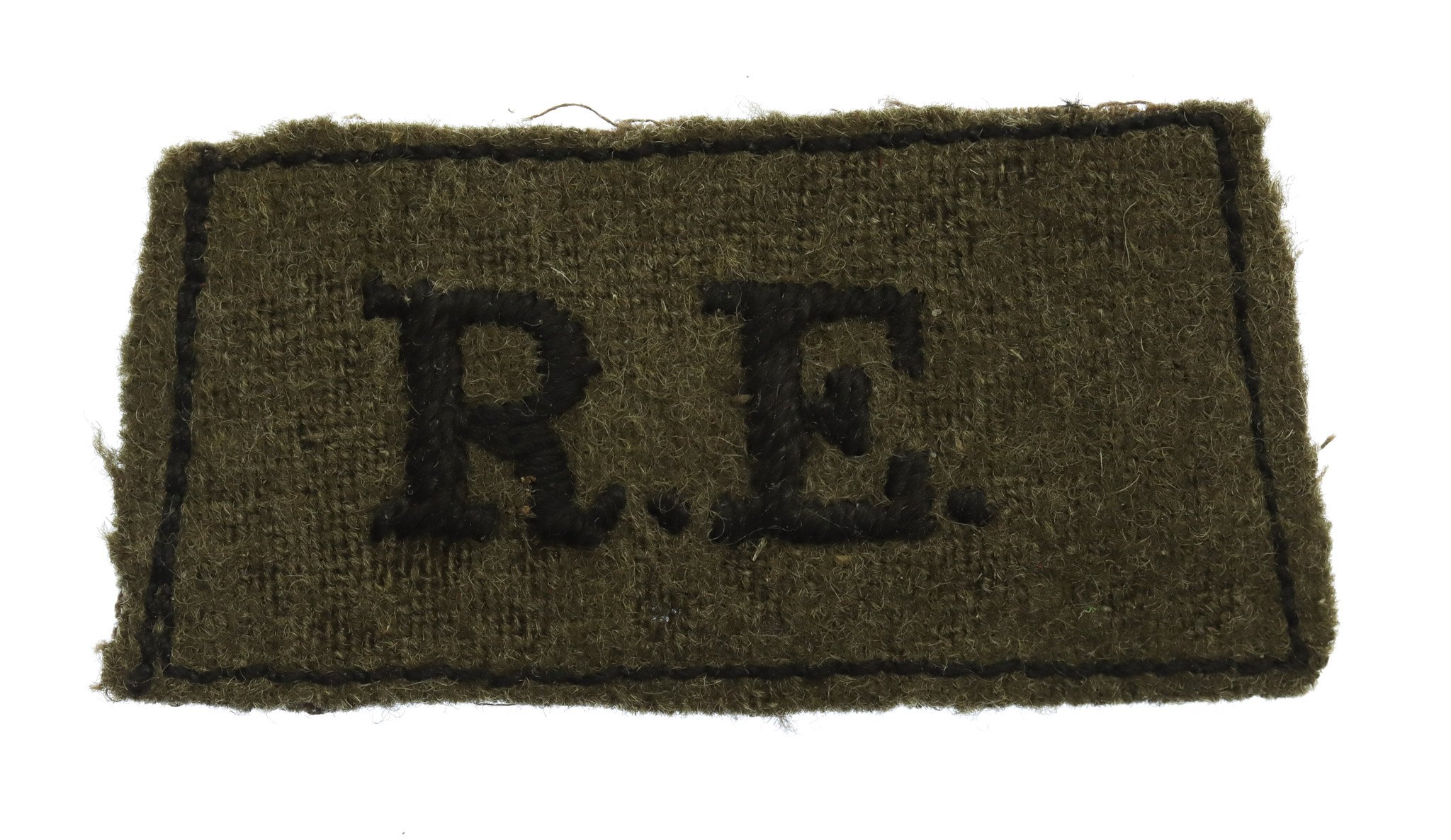 Royal Engineers (R.E.) WW2 Cloth Slip On Shoulder Title