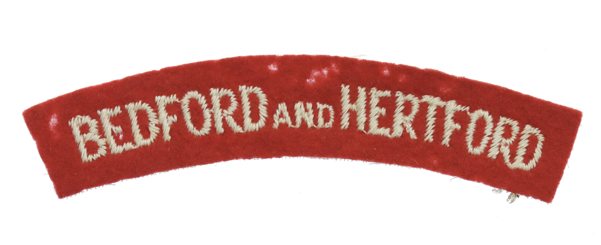 Bedfordshire & Hertfordshire Regiment (BEDFORD AND HERTFORD) Cloth Shoulder Title