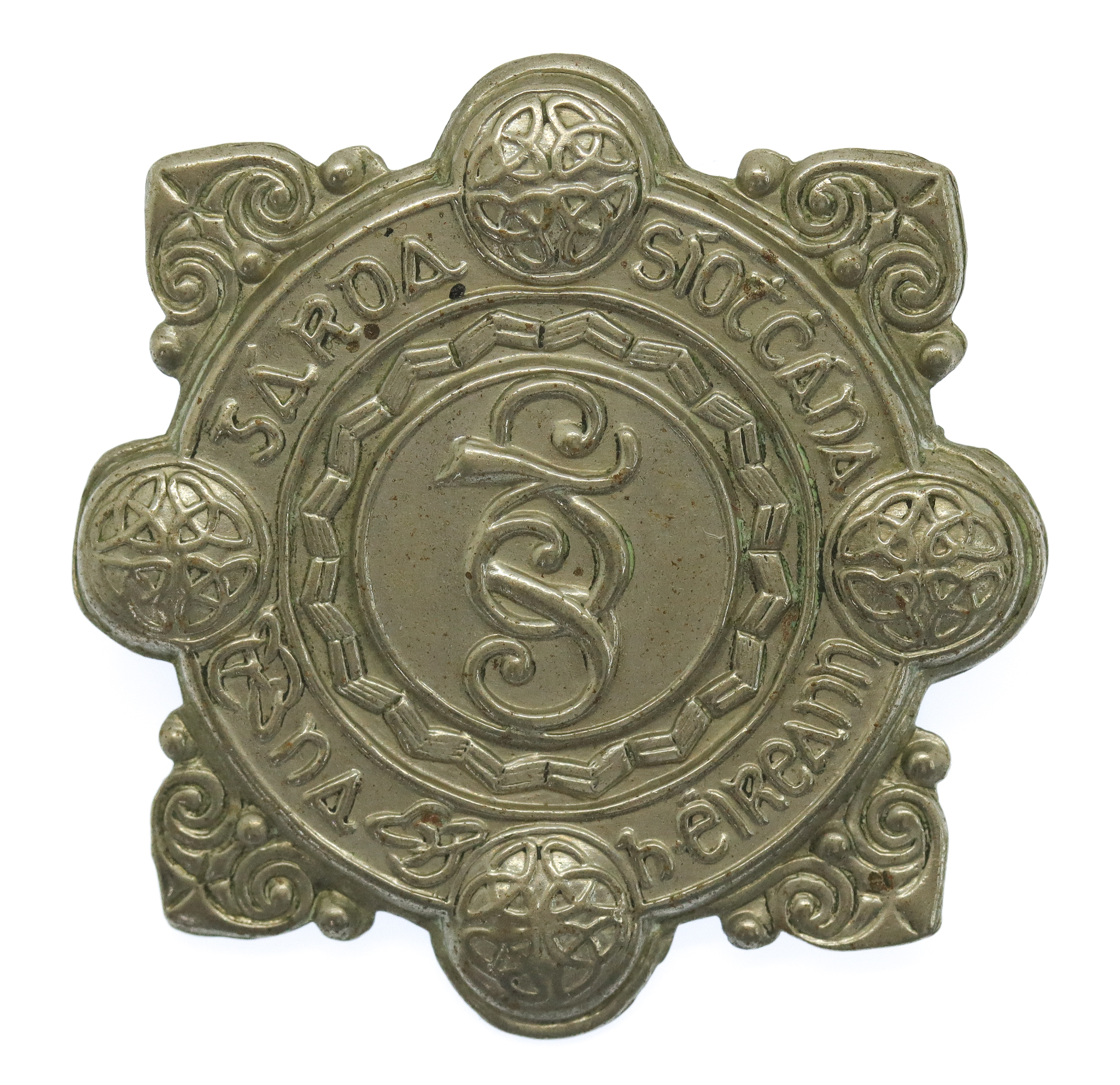 Garda Siochana (Irish Police) White Metal Cap Badge