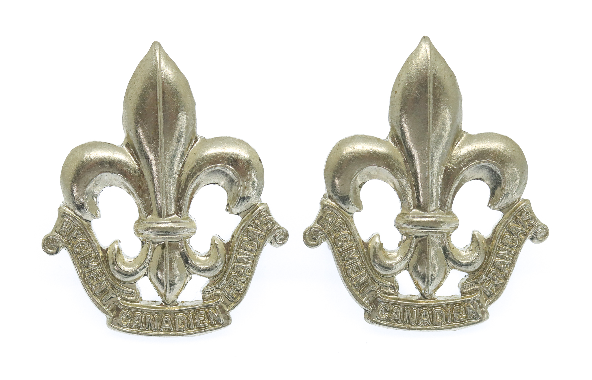 Pair of Canadian Royal 22nd Regiment Collar Badges 