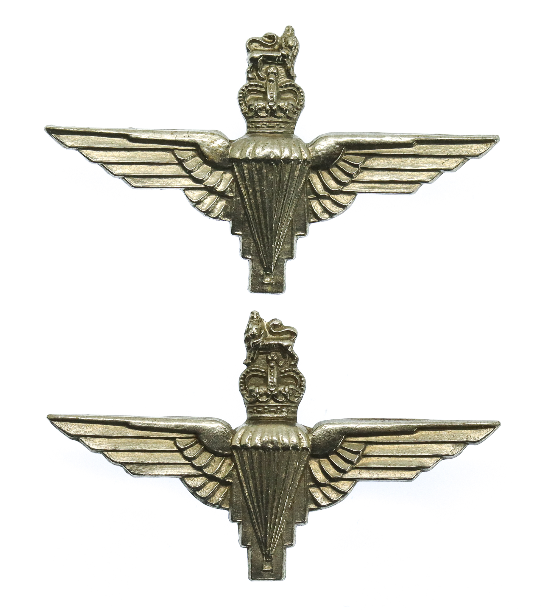 Pair of Parachute Regiment Collar Badges - Queen's Crown