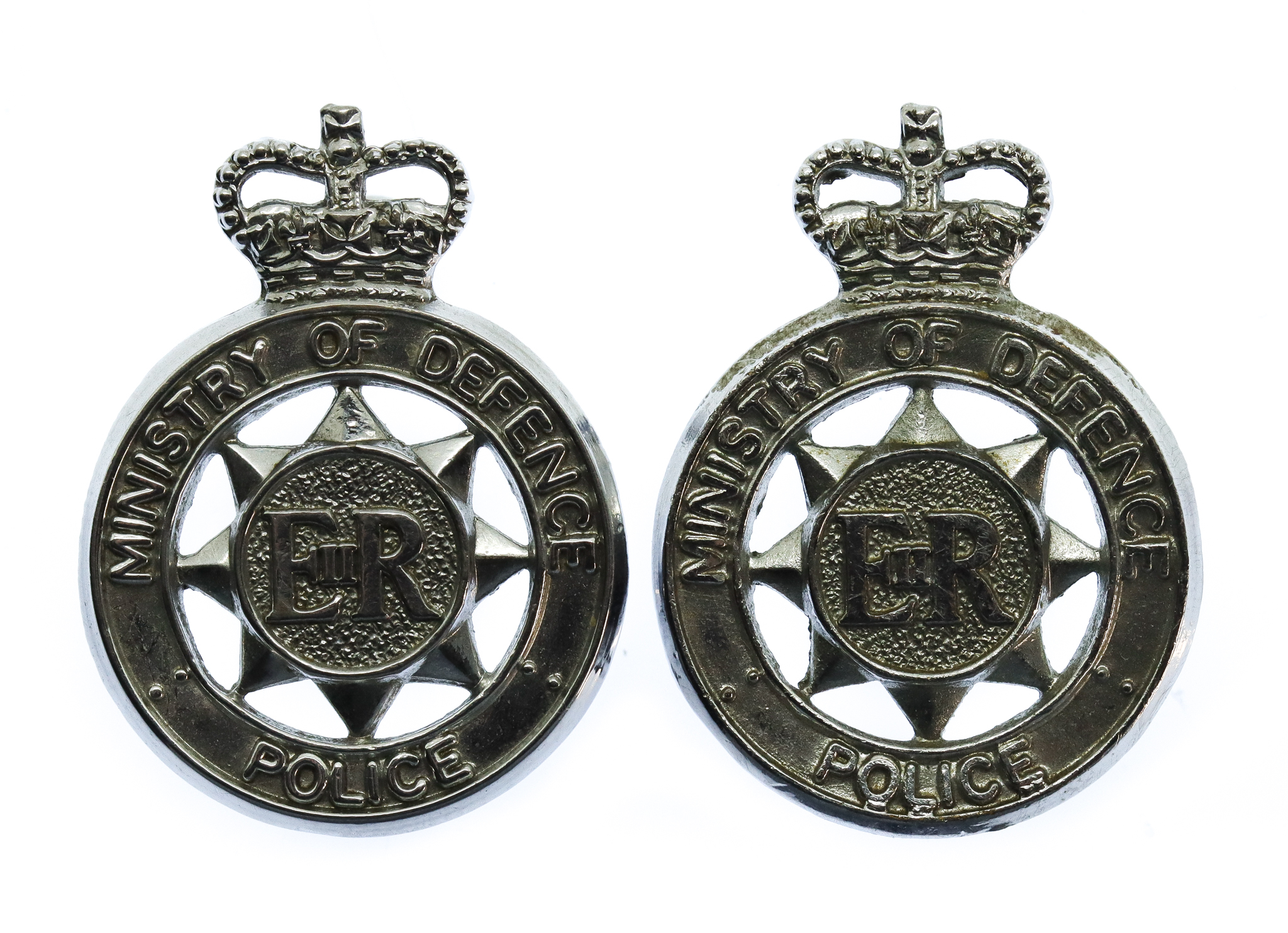 Pair of Ministry of Defence Police Collar Badges - Queen's Crown