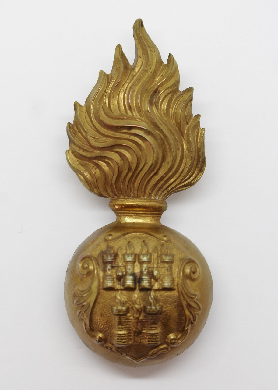 Royal Dublin Fusiliers Fur Cap Grenade Badge
