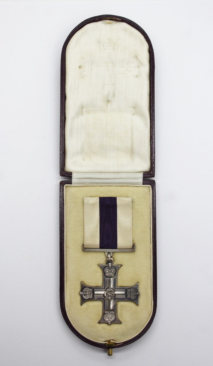 WW1 Military Cross in Box of Issue - Unnamed