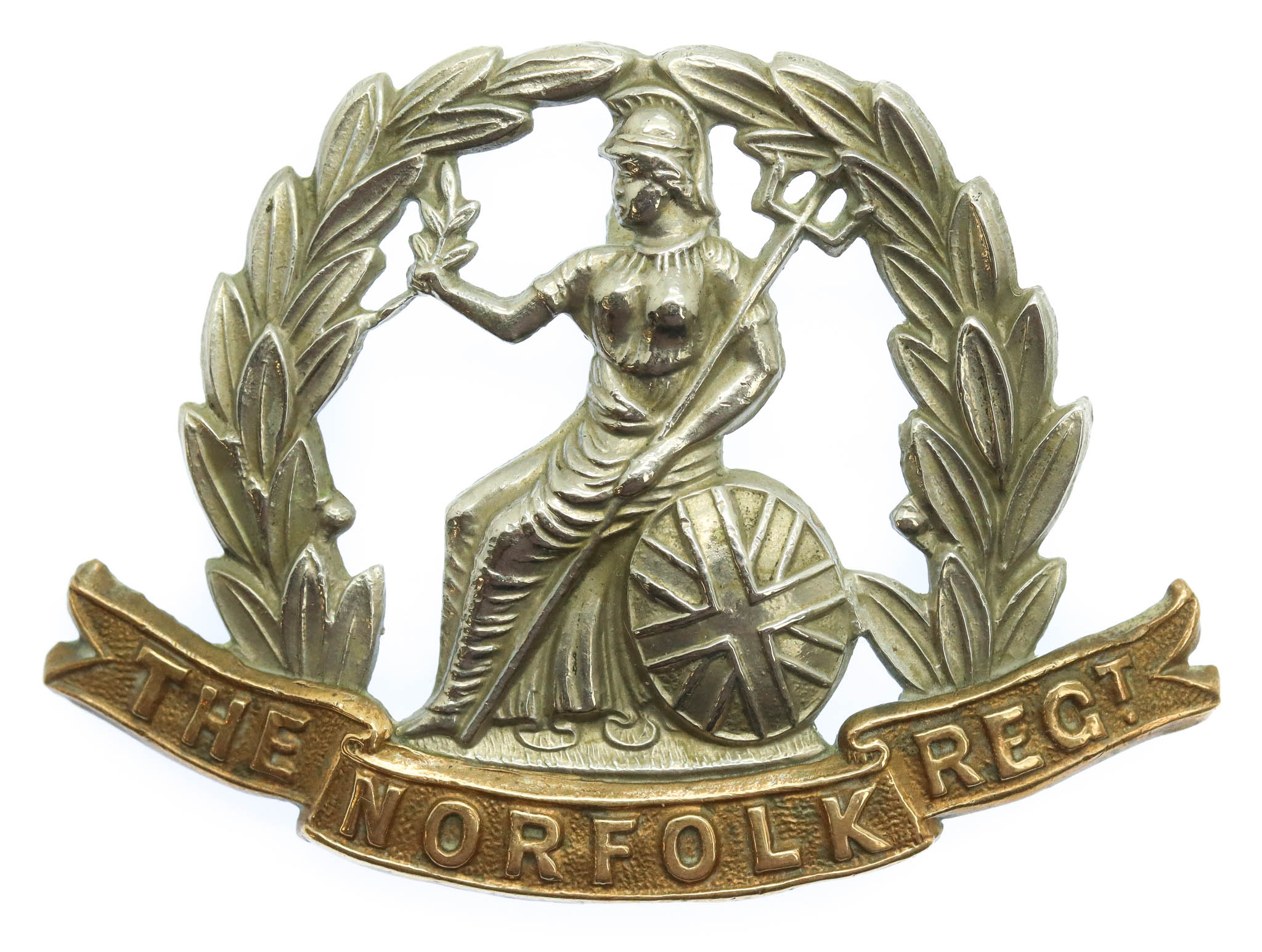 Norfolk Regiment Wreath Cap Badge