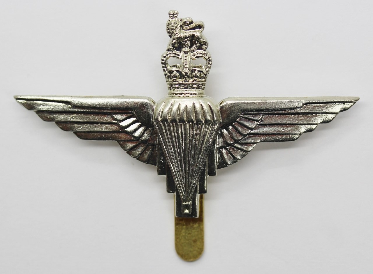 Parachute Regiment Cap Badge - Queen's Crown