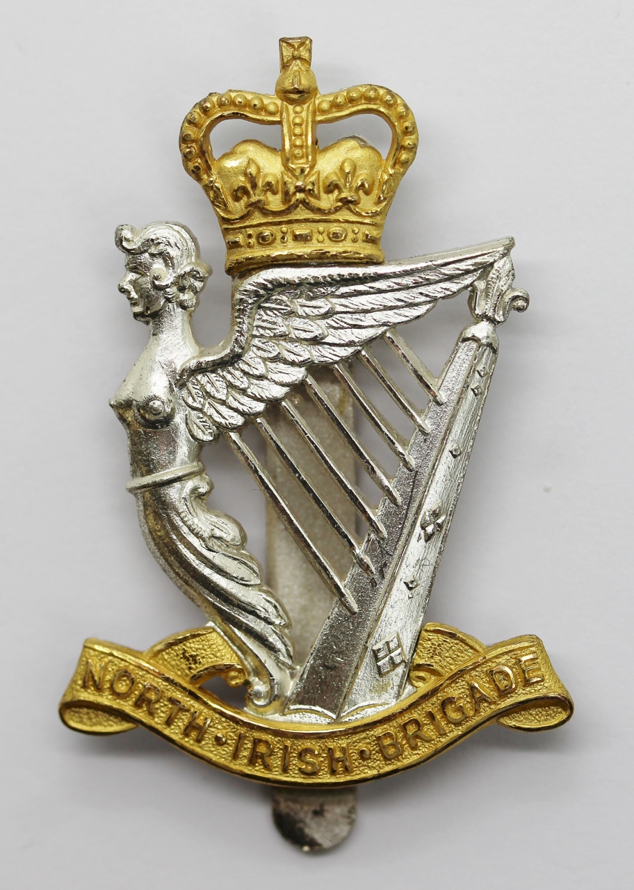North Irish Brigade Senior NCO's Silvered & Gilt Cap Badge 