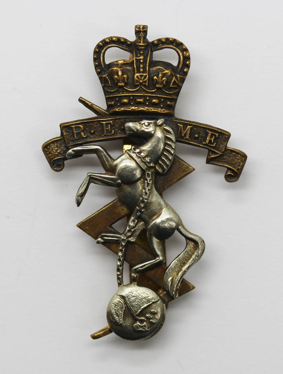 Royal Electrical & Mechanical Engineers (R.E.M.E.) Cap Badge - Queen's Crown