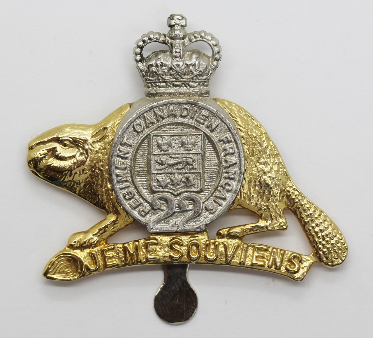 Canadian Royal 22nd Regiment Cap Badge - Queen's Crown