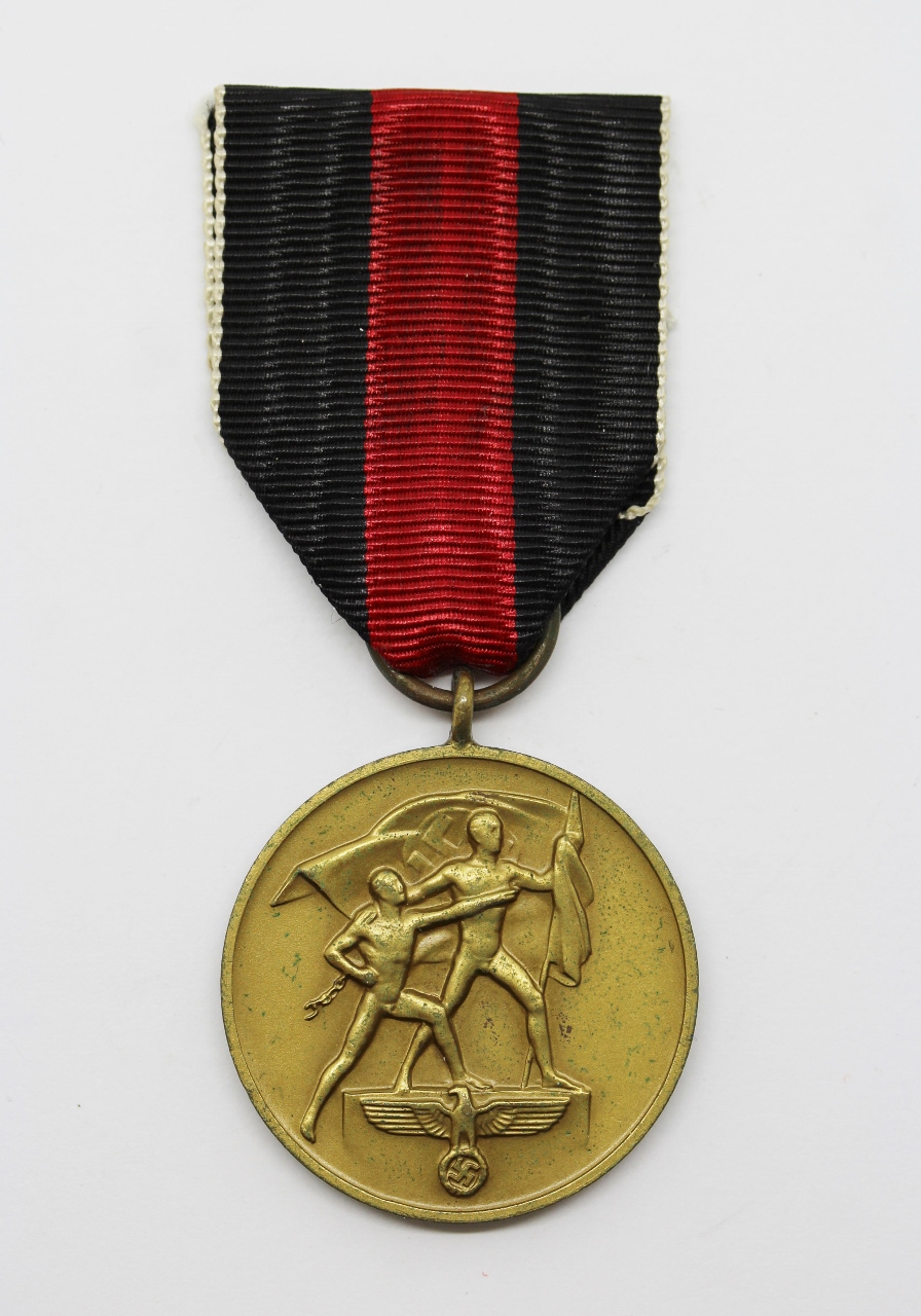 German 1st October 1938 Commemorative Sudentenland Medal