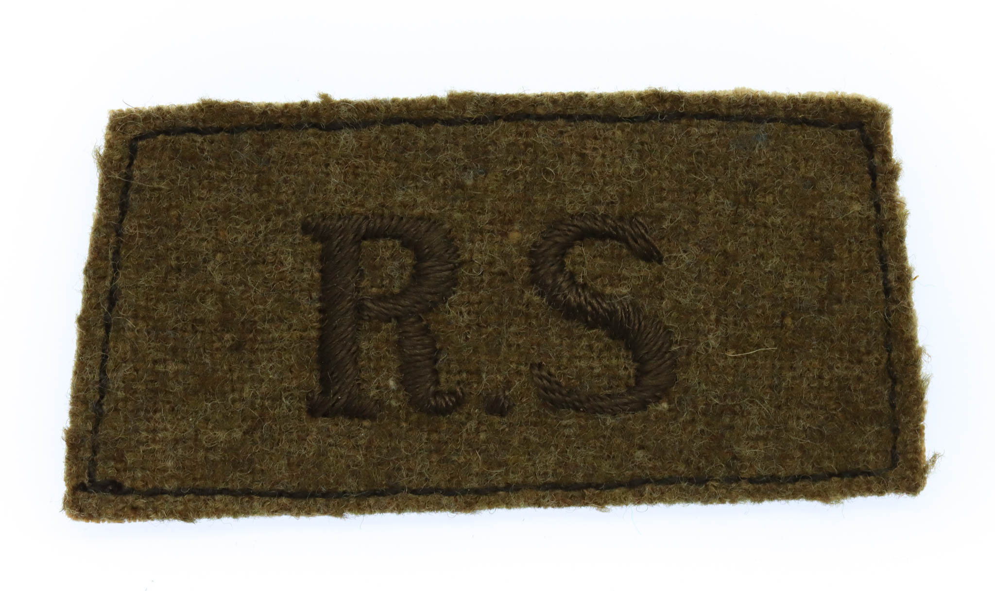 Royal Scots (R.S.) WW2 Cloth Slip On Shoulder Title