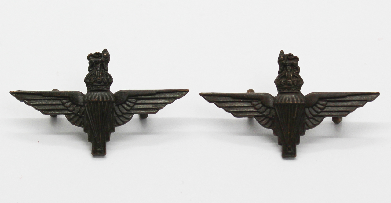 Pair of Parachute Regiment Officer's Service Dress Bronze Collar Badges - King's Crown