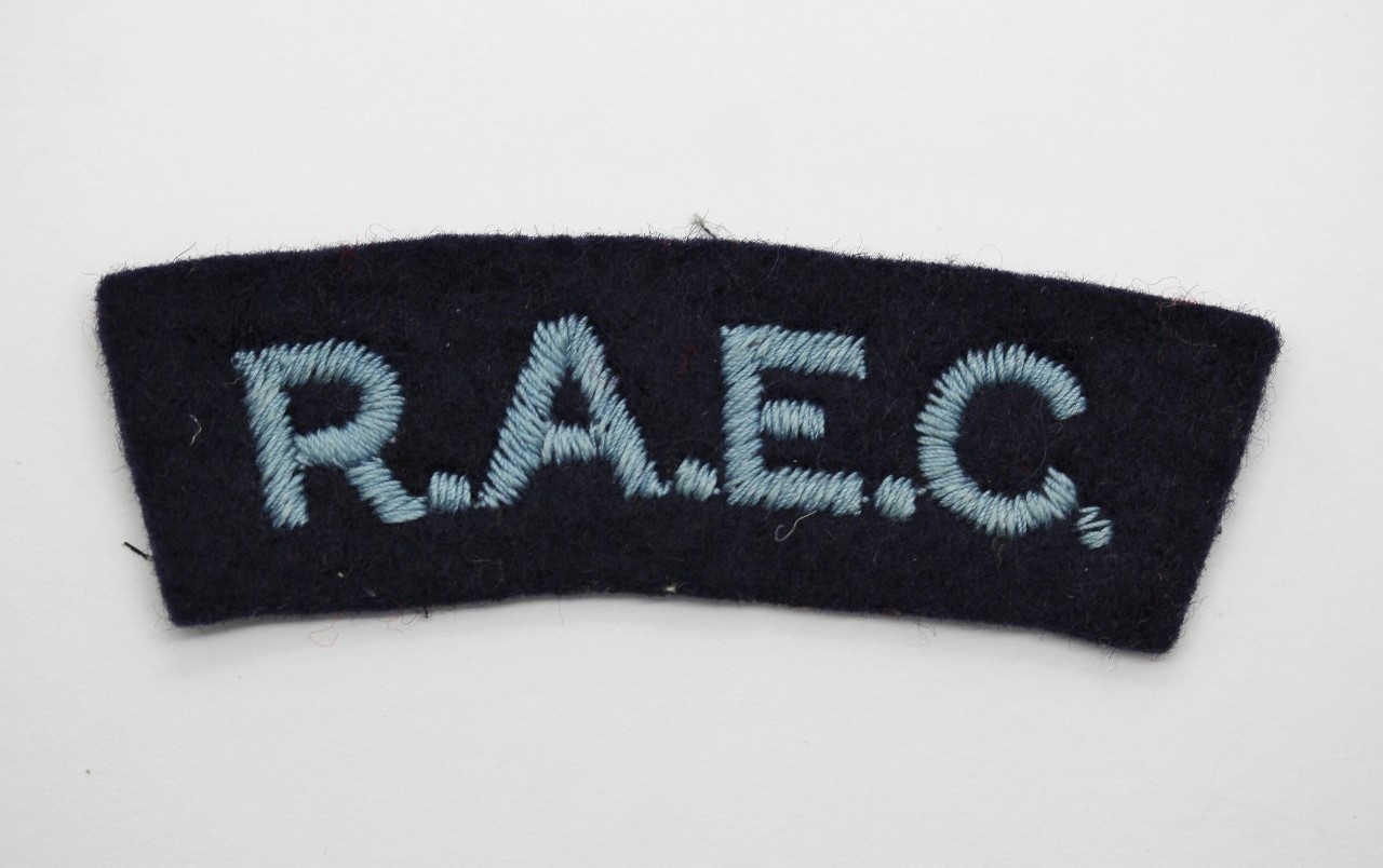 Royal Army Educational Corps (R.A.E.C.) Cloth Shoulder Title