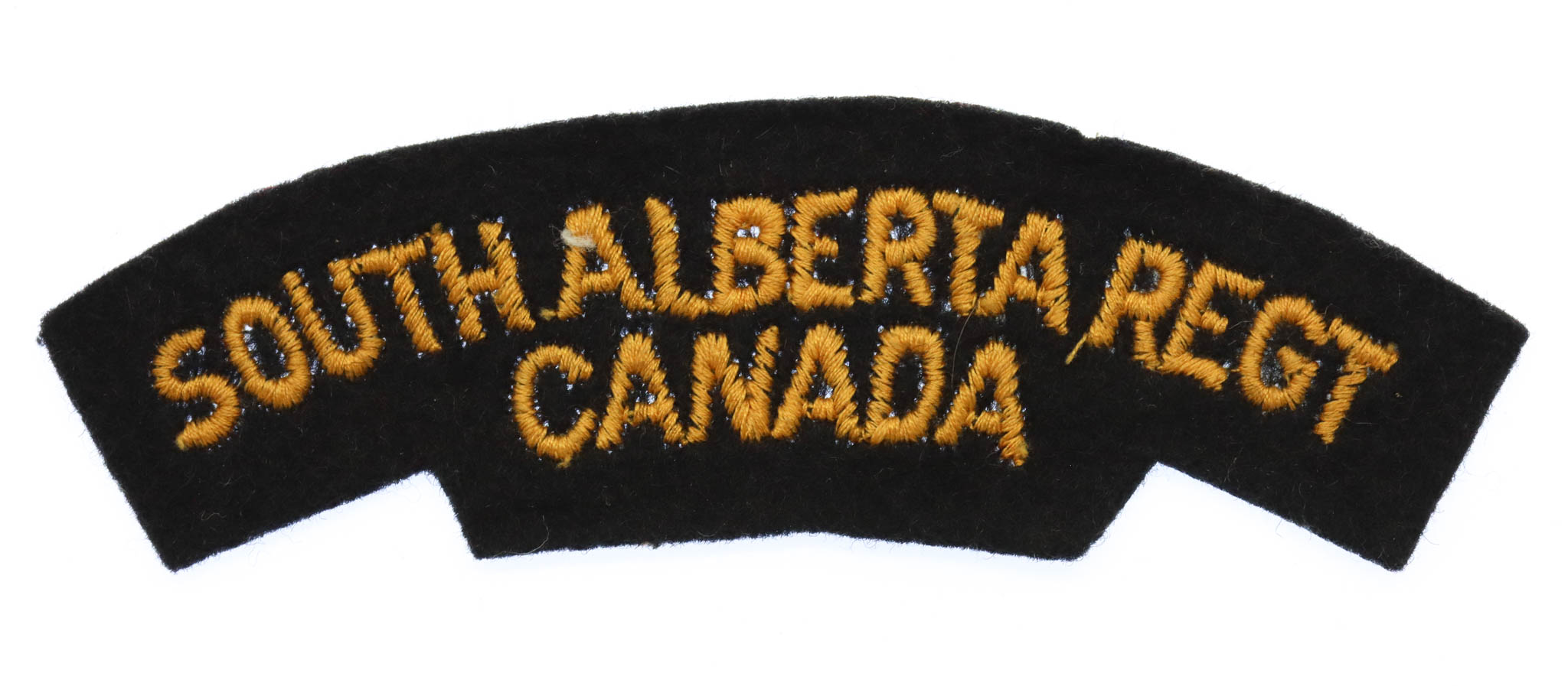 Canadian South Alberta Regiment (SOUTH ALBERTA REGT/CANADA) Cloth Shoulder Title