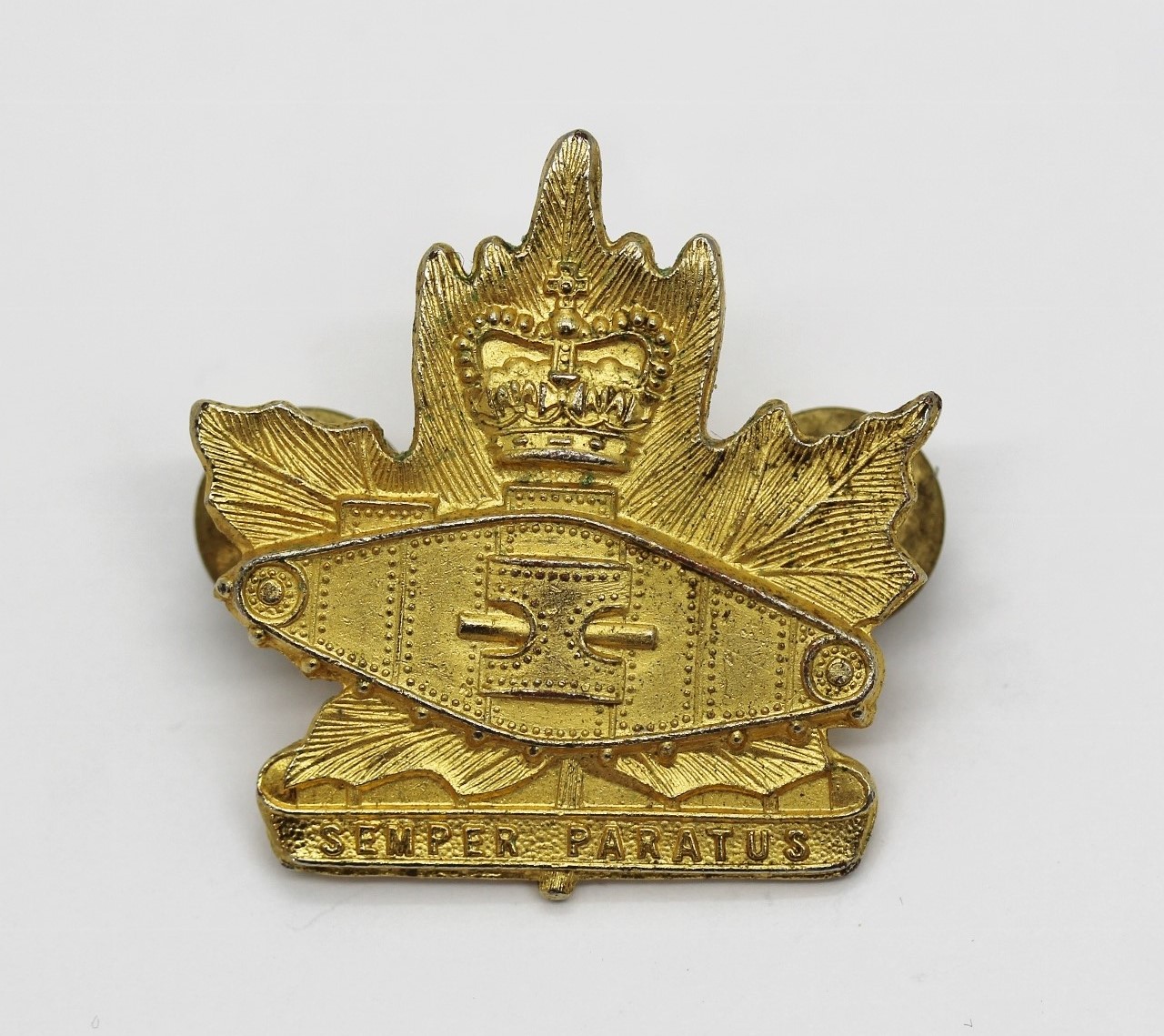 Canadian Army Windsor Regiment (R.C.A.C.) Officer's Collar Badge - Queen's Crown