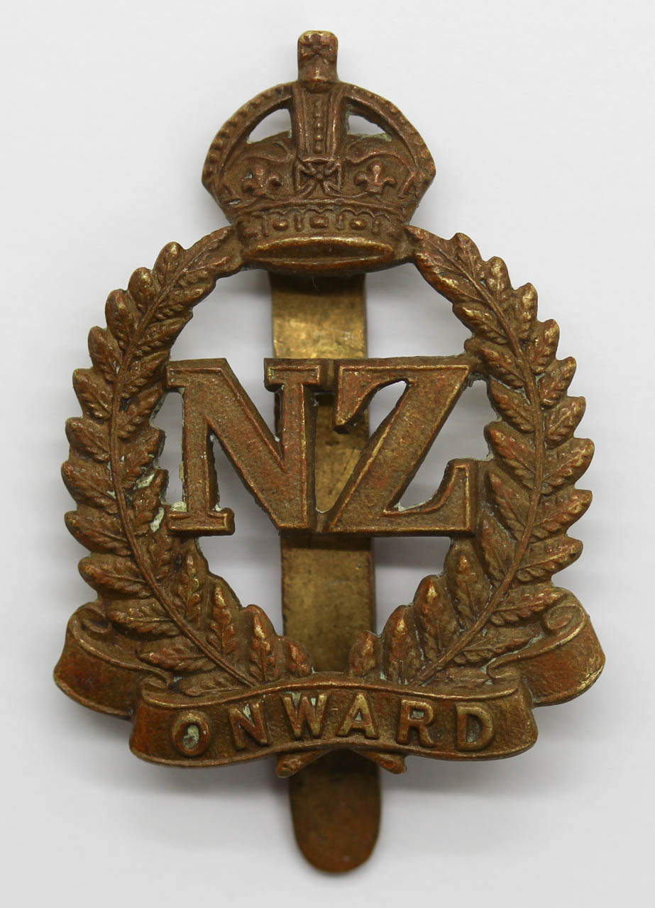 New Zealand Expeditionary Force (N.Z.E.F.) Cap Badge - King's Crown
