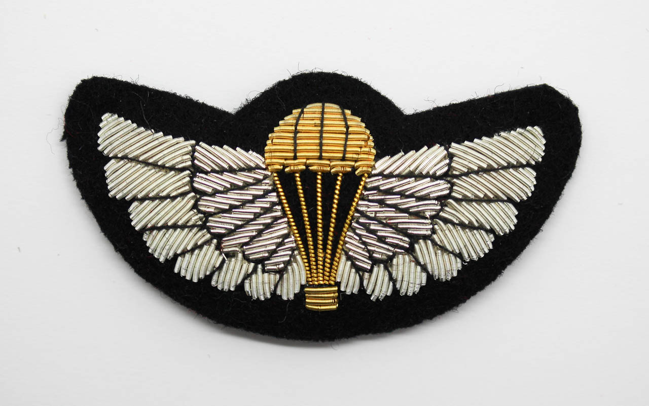 Special Air Services S.A.S Sergeant's Bullion Sabre Wings (Black Backing)