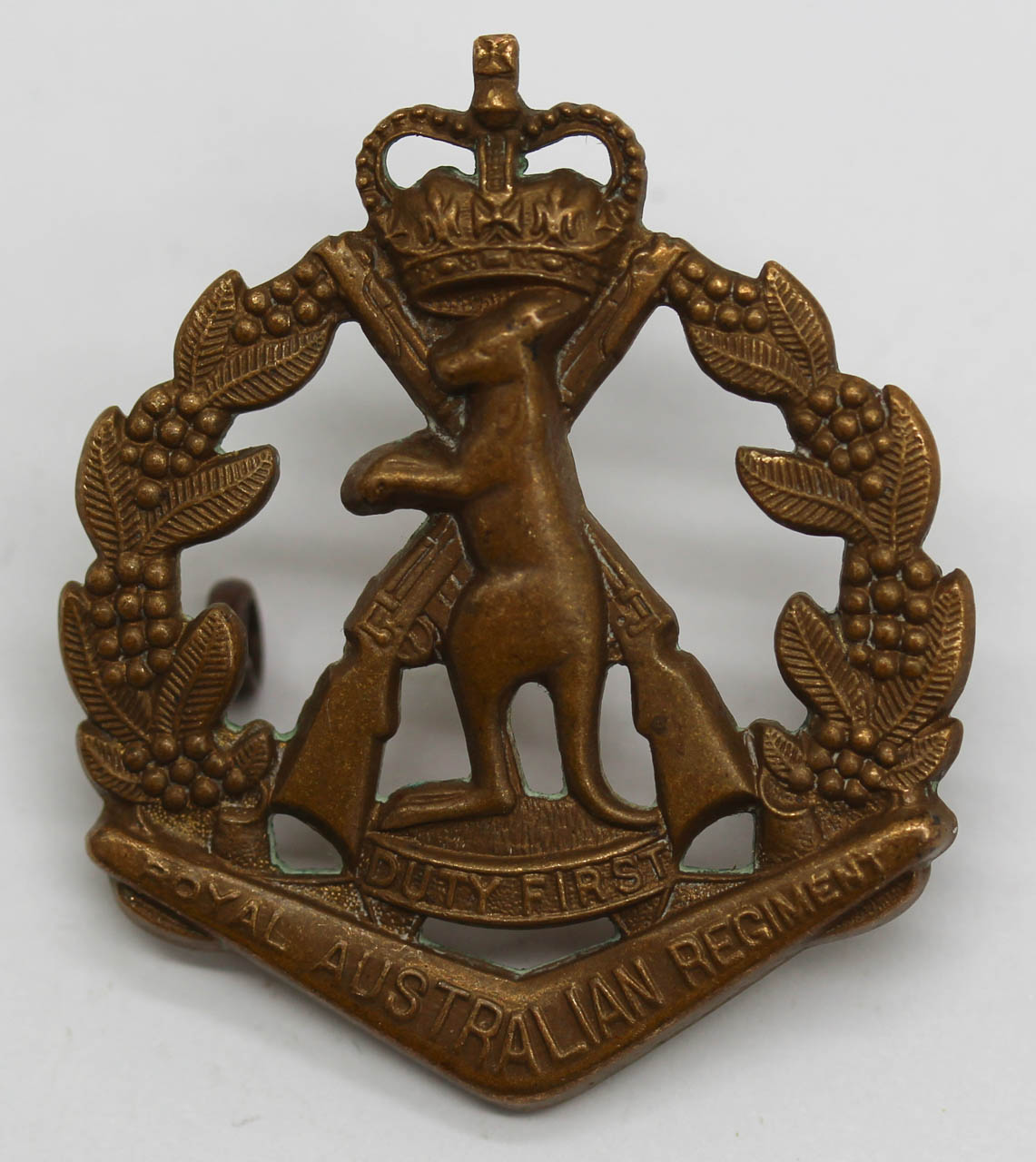 Royal Australian Regiment Cap Badge - Queen's Crown