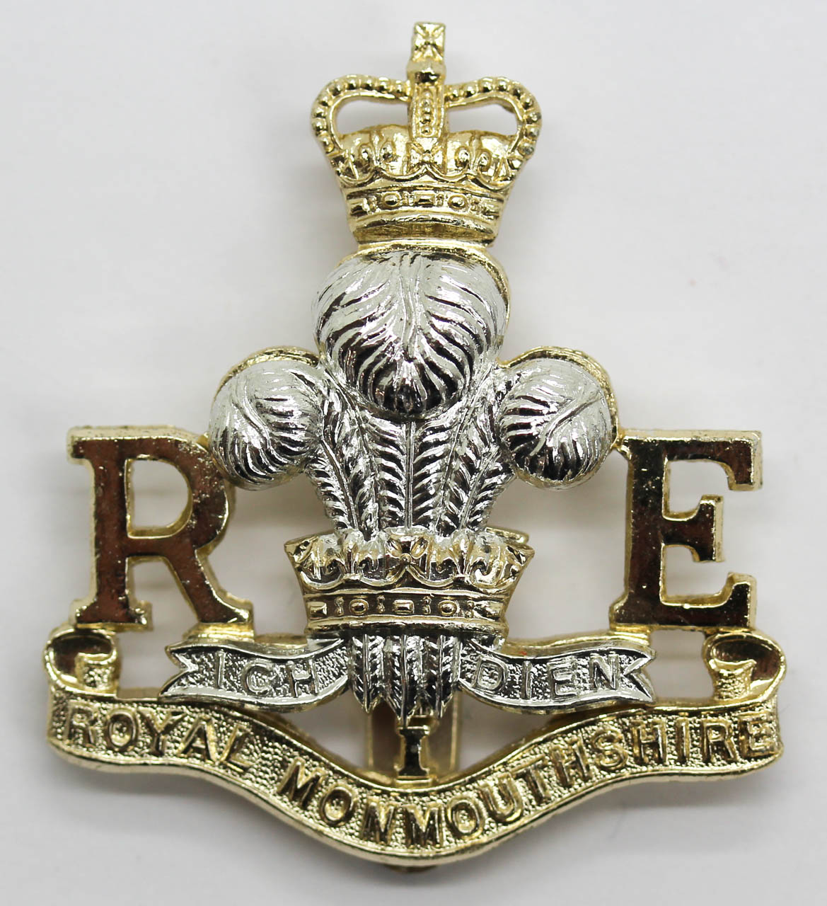 Royal Monmouthshire Royal Engineers Anodised (Staybrite) Cap Badge - Queen's Crown