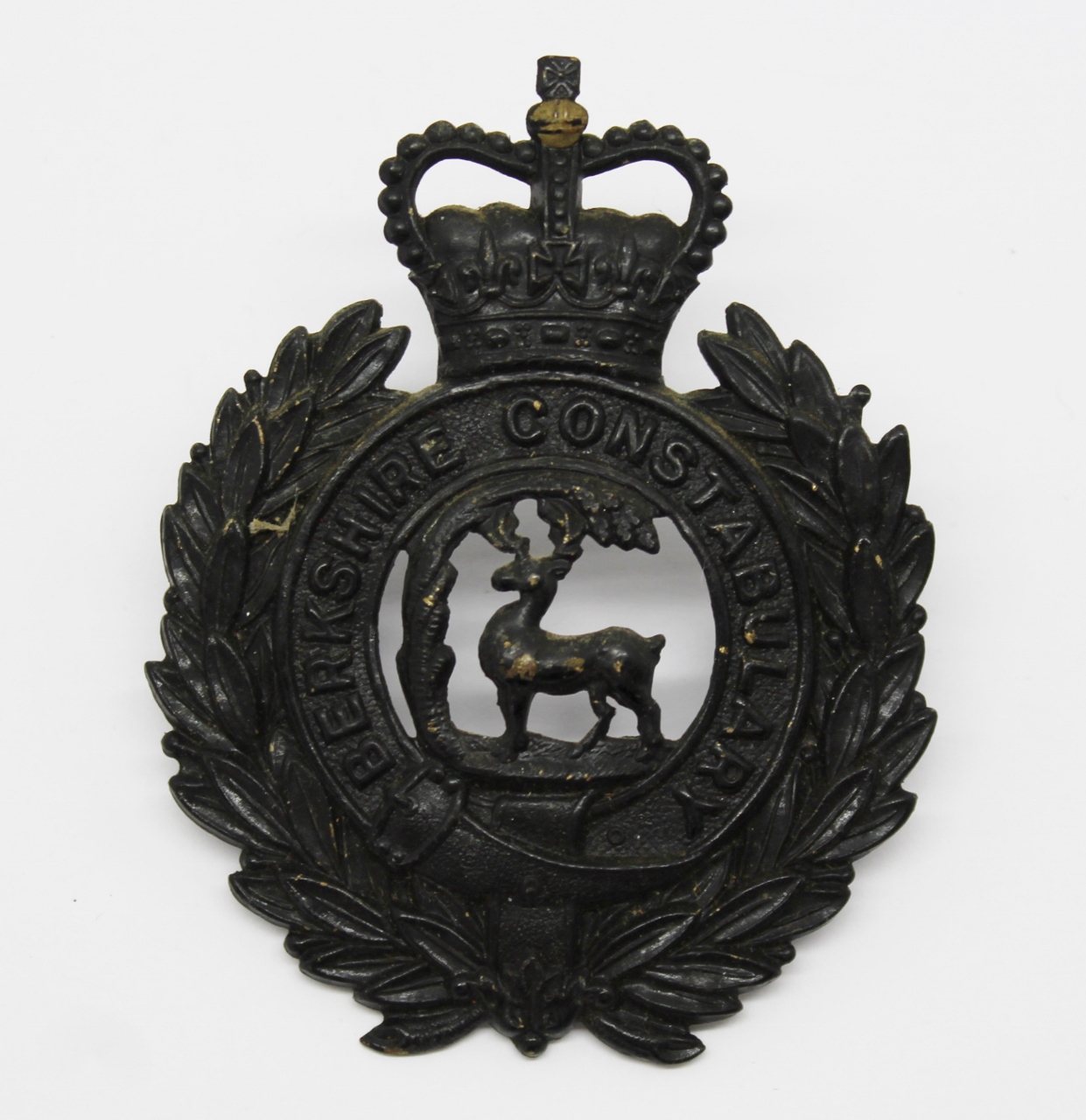 Berkshire Constabulary Black Wreath Helmet Plate - Queen's Crown