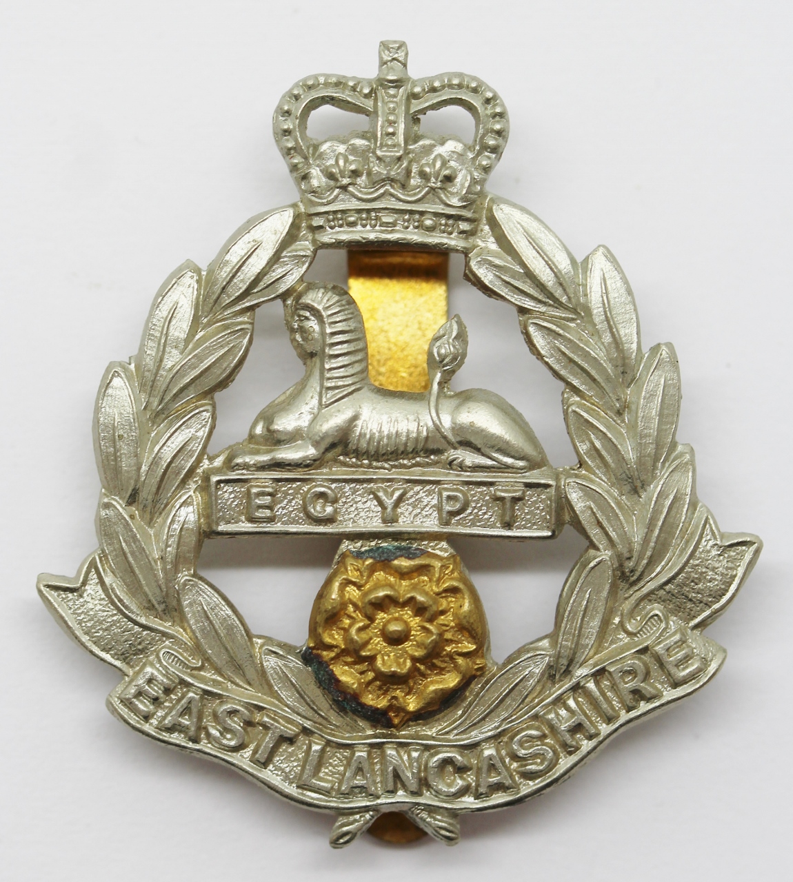 East Lancashire Regiment Cap Badge - Queen's Crown