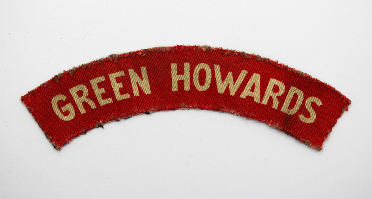Green Howards (GREEN HOWARDS) WW2 Pinted Shoulder Title