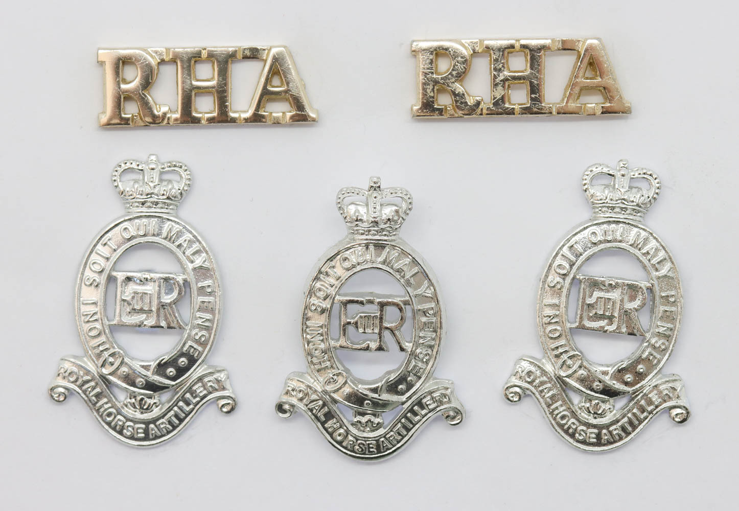 Royal Horse Artillery (R.H.A.) Anodised (Staybrite) Badge Set