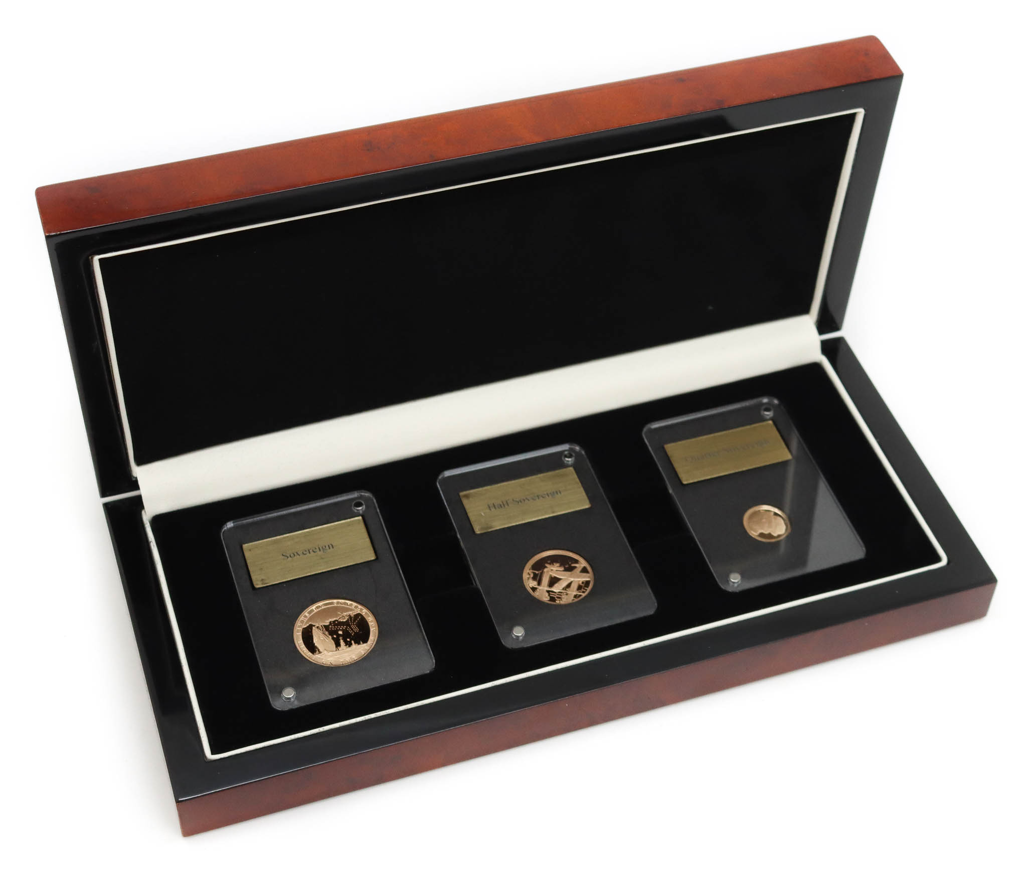 2019 75th Anniversary of D-Day Three 22ct Gold Proof Sovereign Coin Set 