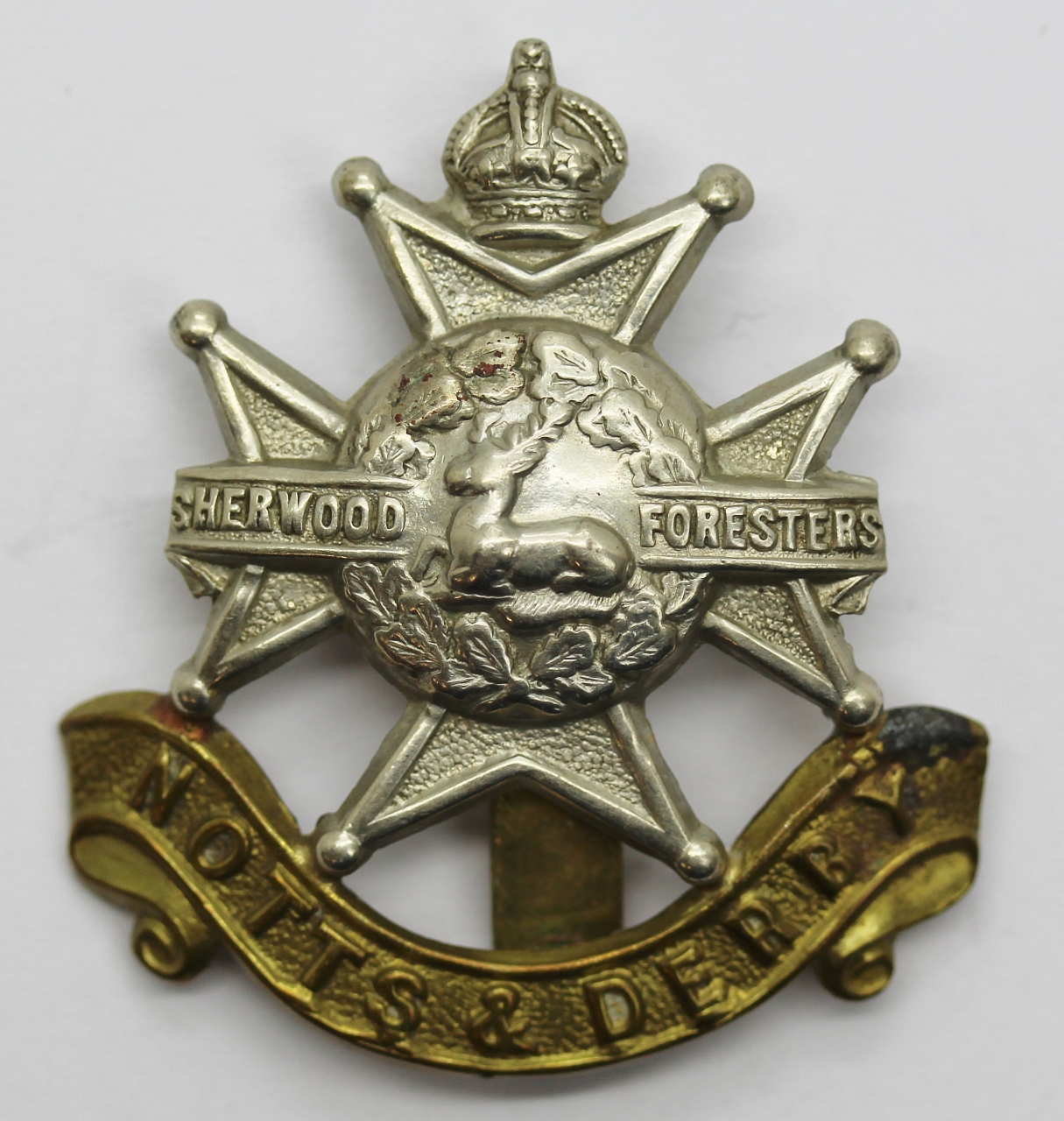 Notts & Derby Regiment (Sherwood Foresters) Cap Badge - King's Crown