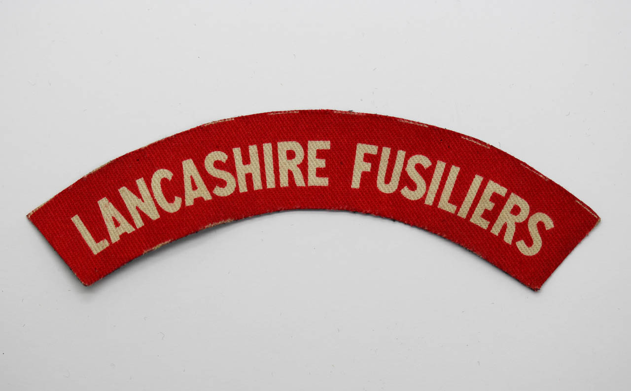Lancashire Fusiliers (LANCASHIRE FUSILIERS) WW2 Printed Shoulder Title