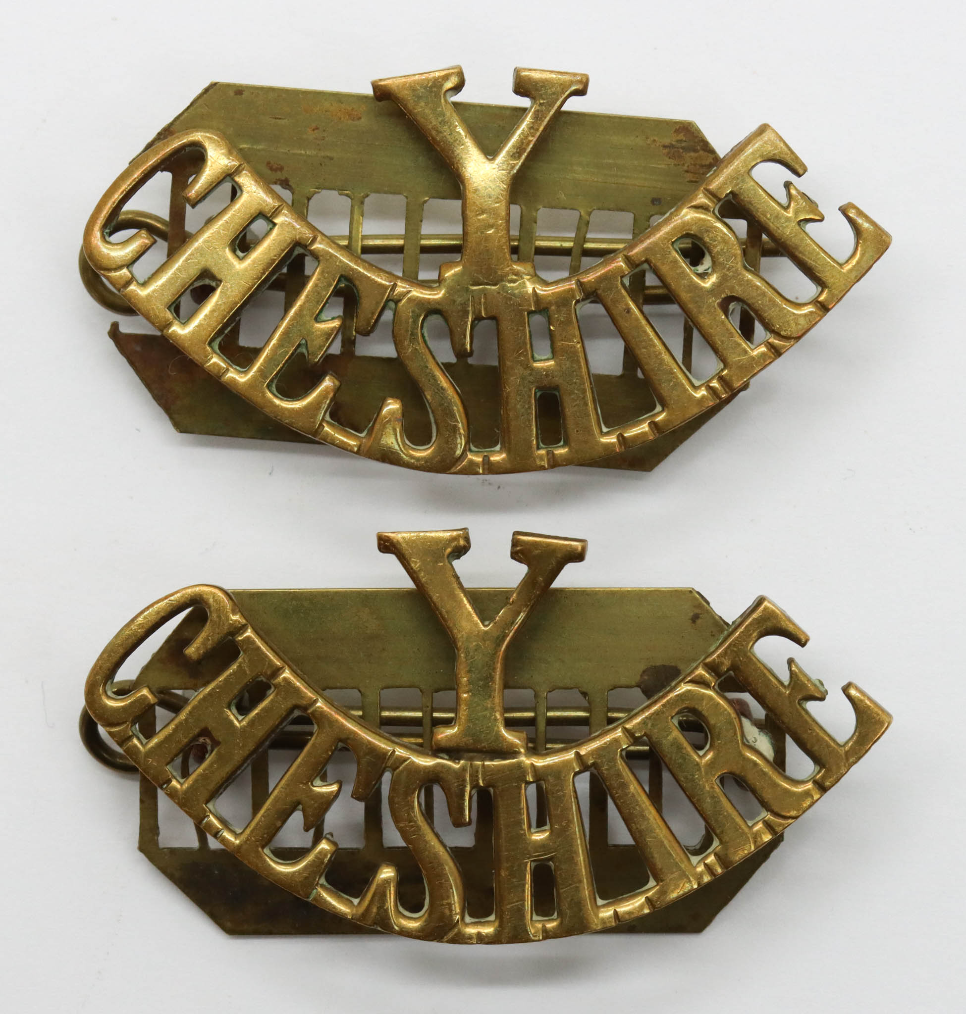 Pair of Cheshire Yeomanry (Y/CHESHIRE) Shoulder Titles