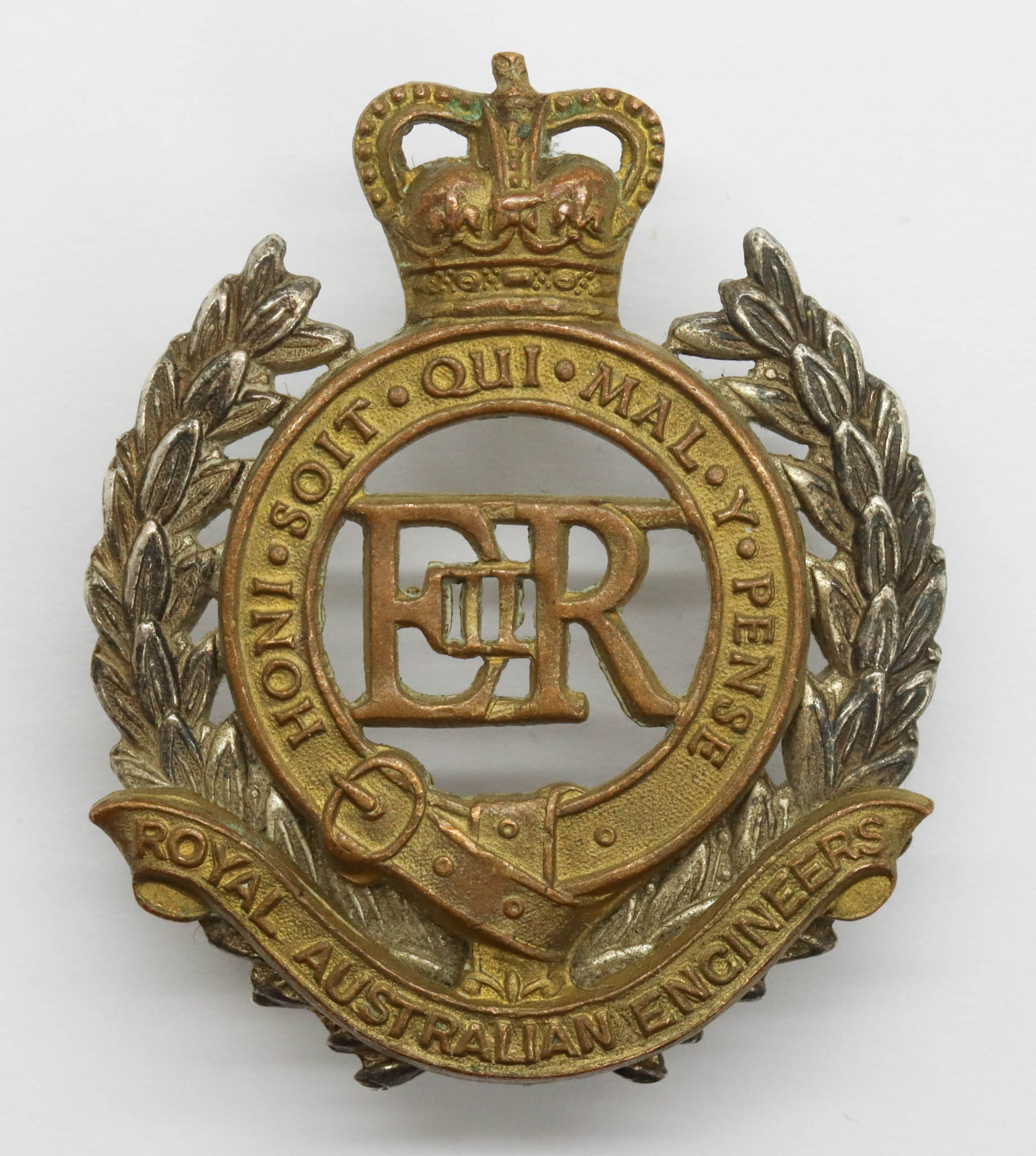 Royal Australian Engineers Officer's Cap Badge - Queen's Crown