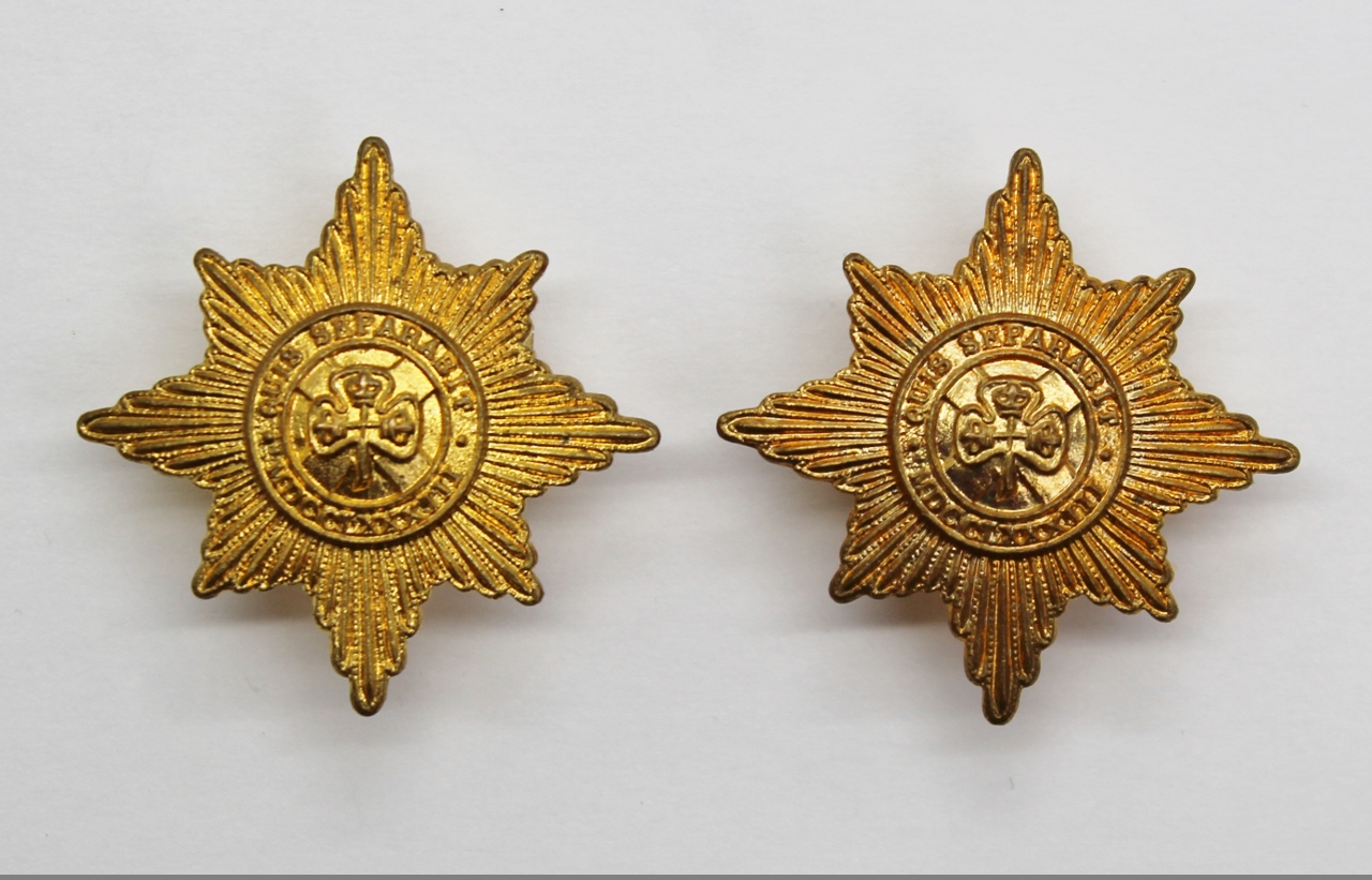 Pair of Irish Guards Collar Badges