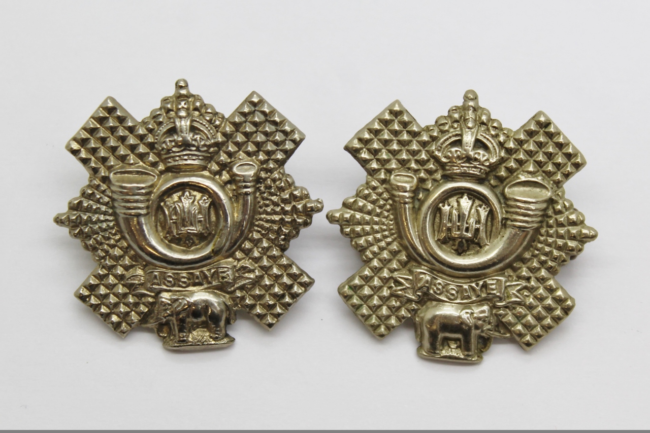 Pair of Highland Light Infantry (H.L.I.) Collar Badges - King's Crown